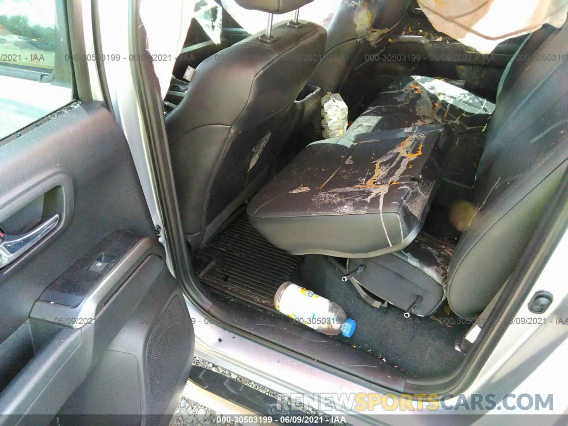 8 Photograph of a damaged car 3TMCZ5AN1MM380933 TOYOTA TACOMA 4WD 2021