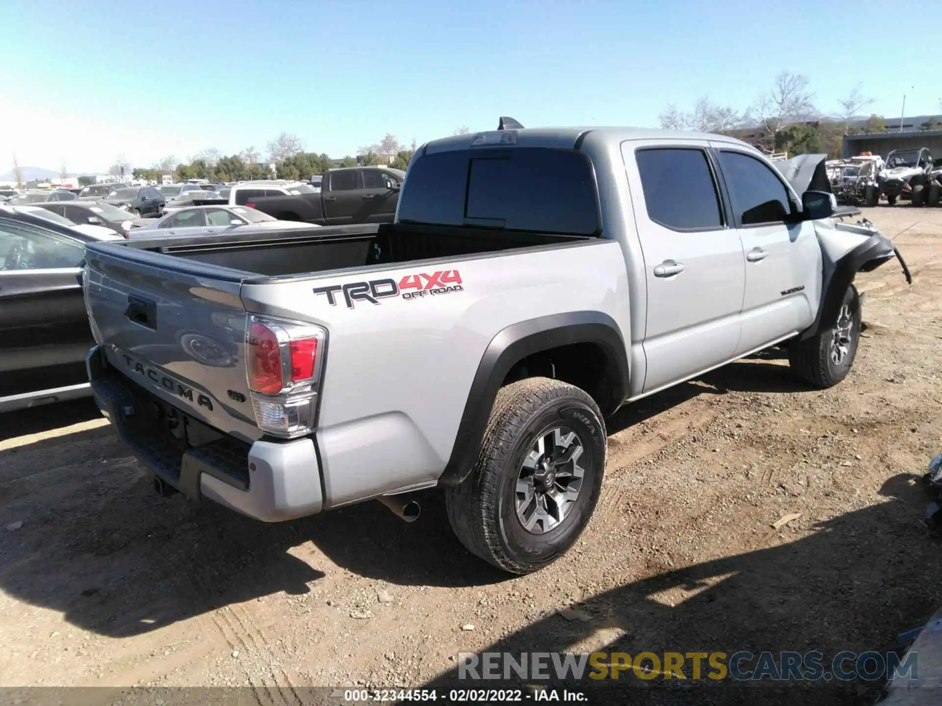 4 Photograph of a damaged car 3TMCZ5AN1MM393262 TOYOTA TACOMA 4WD 2021