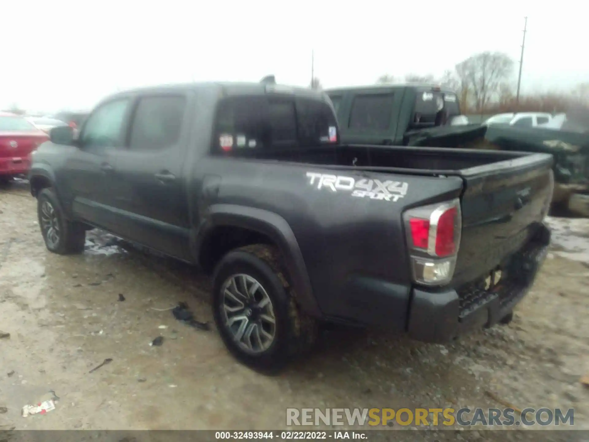 3 Фотография поврежденного автомобиля 3TMCZ5AN1MM398140 TOYOTA TACOMA 4WD 2021