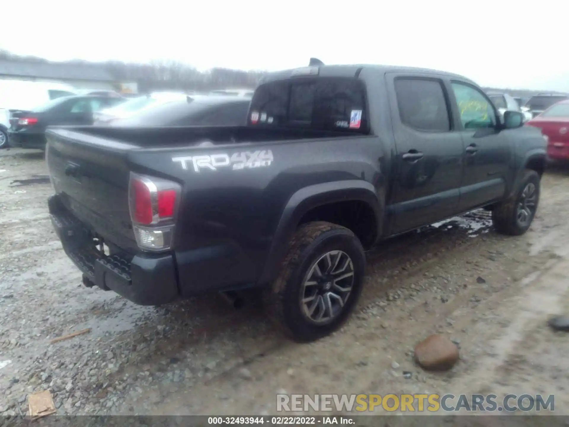 4 Фотография поврежденного автомобиля 3TMCZ5AN1MM398140 TOYOTA TACOMA 4WD 2021