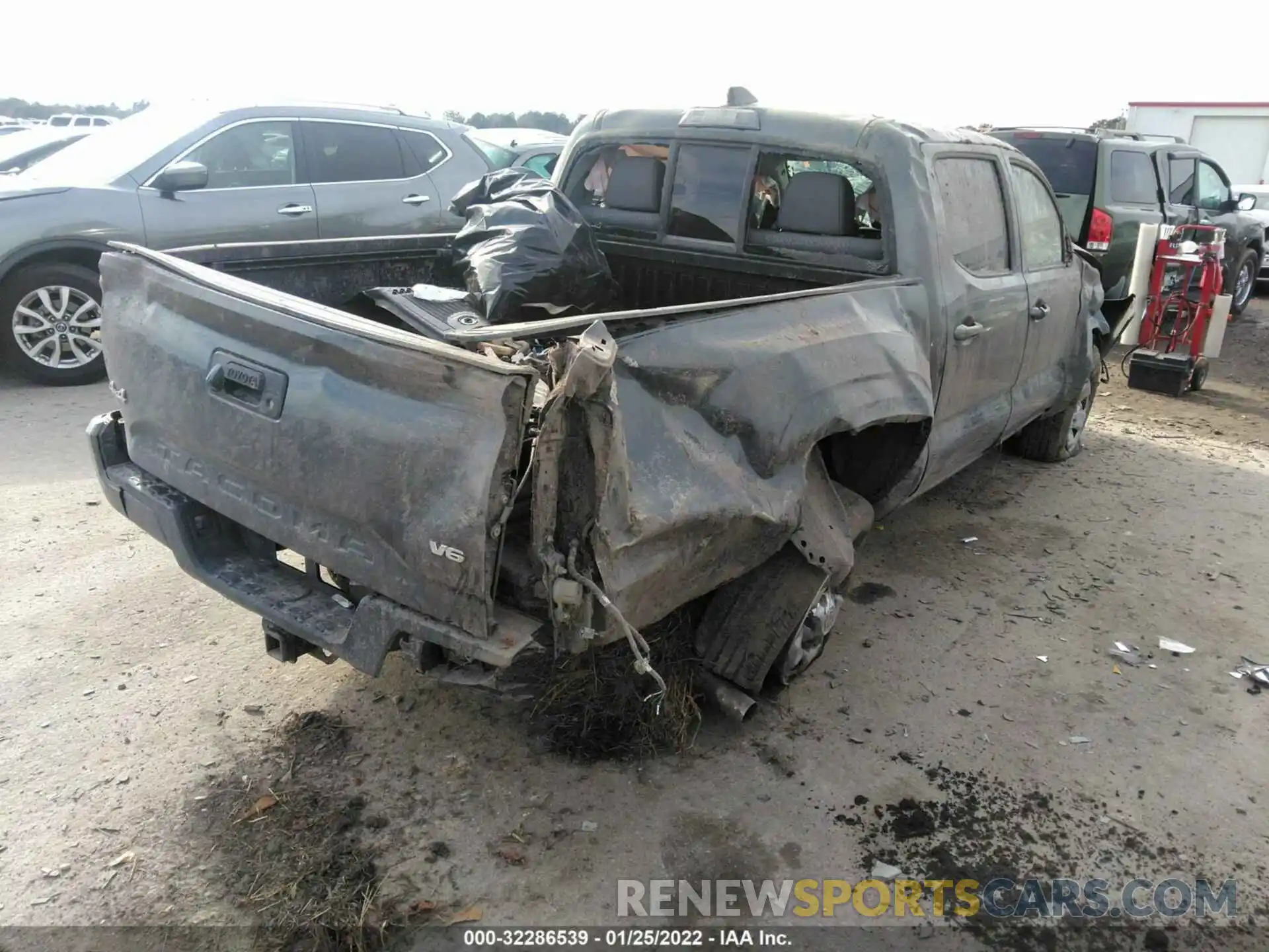 4 Фотография поврежденного автомобиля 3TMCZ5AN1MM398641 TOYOTA TACOMA 4WD 2021