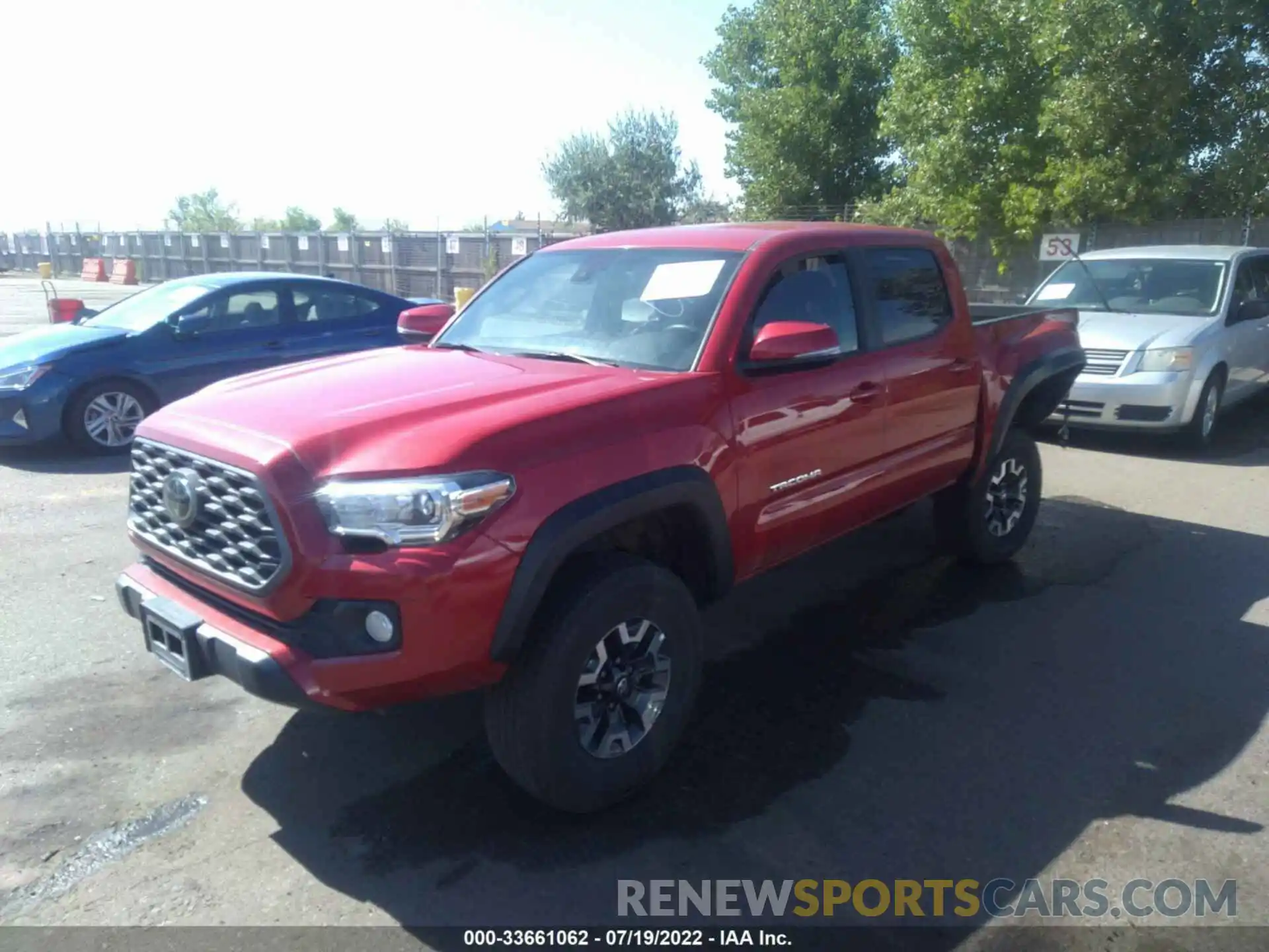 2 Photograph of a damaged car 3TMCZ5AN1MM401635 TOYOTA TACOMA 4WD 2021