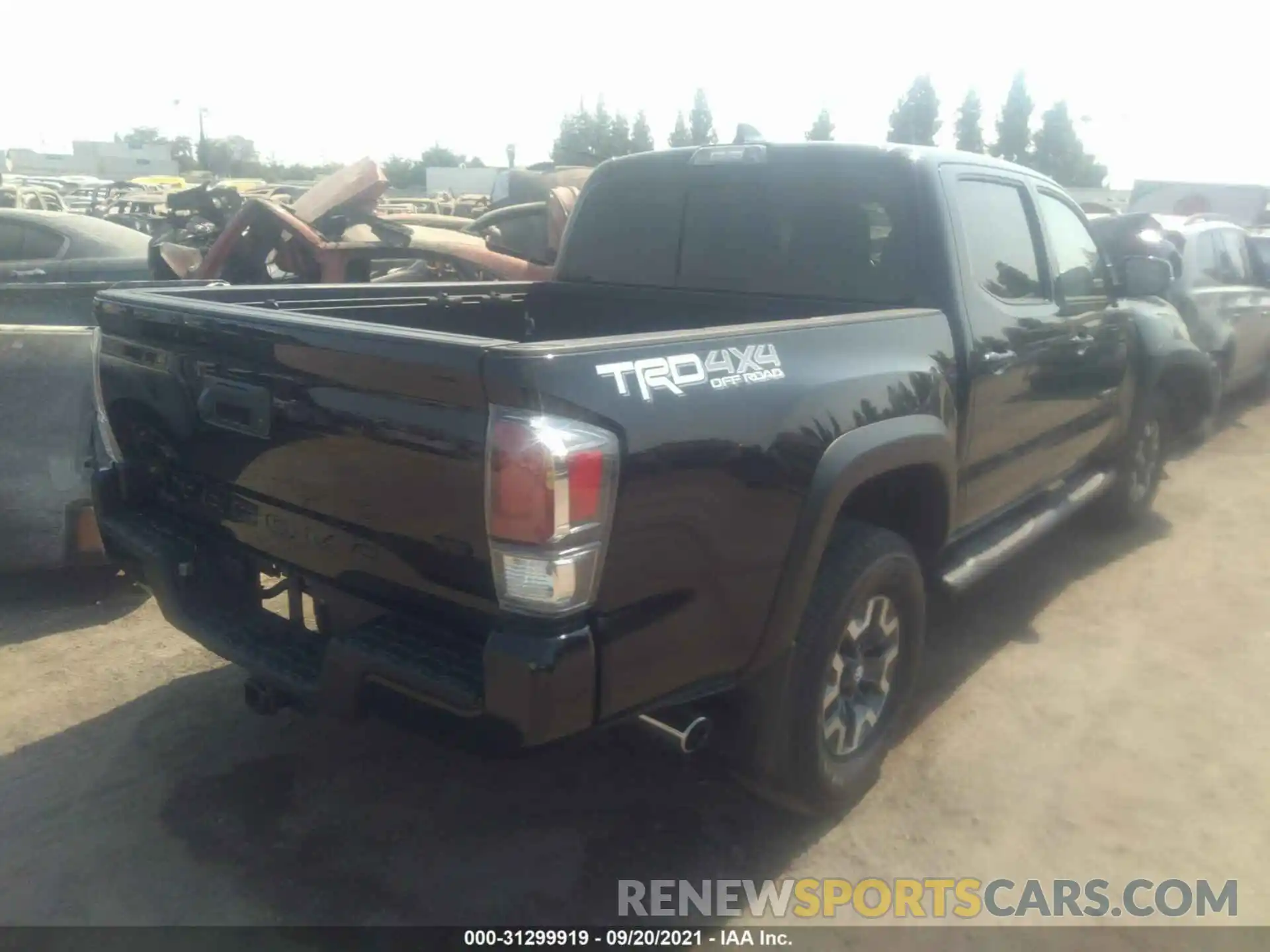 4 Photograph of a damaged car 3TMCZ5AN1MM407578 TOYOTA TACOMA 4WD 2021