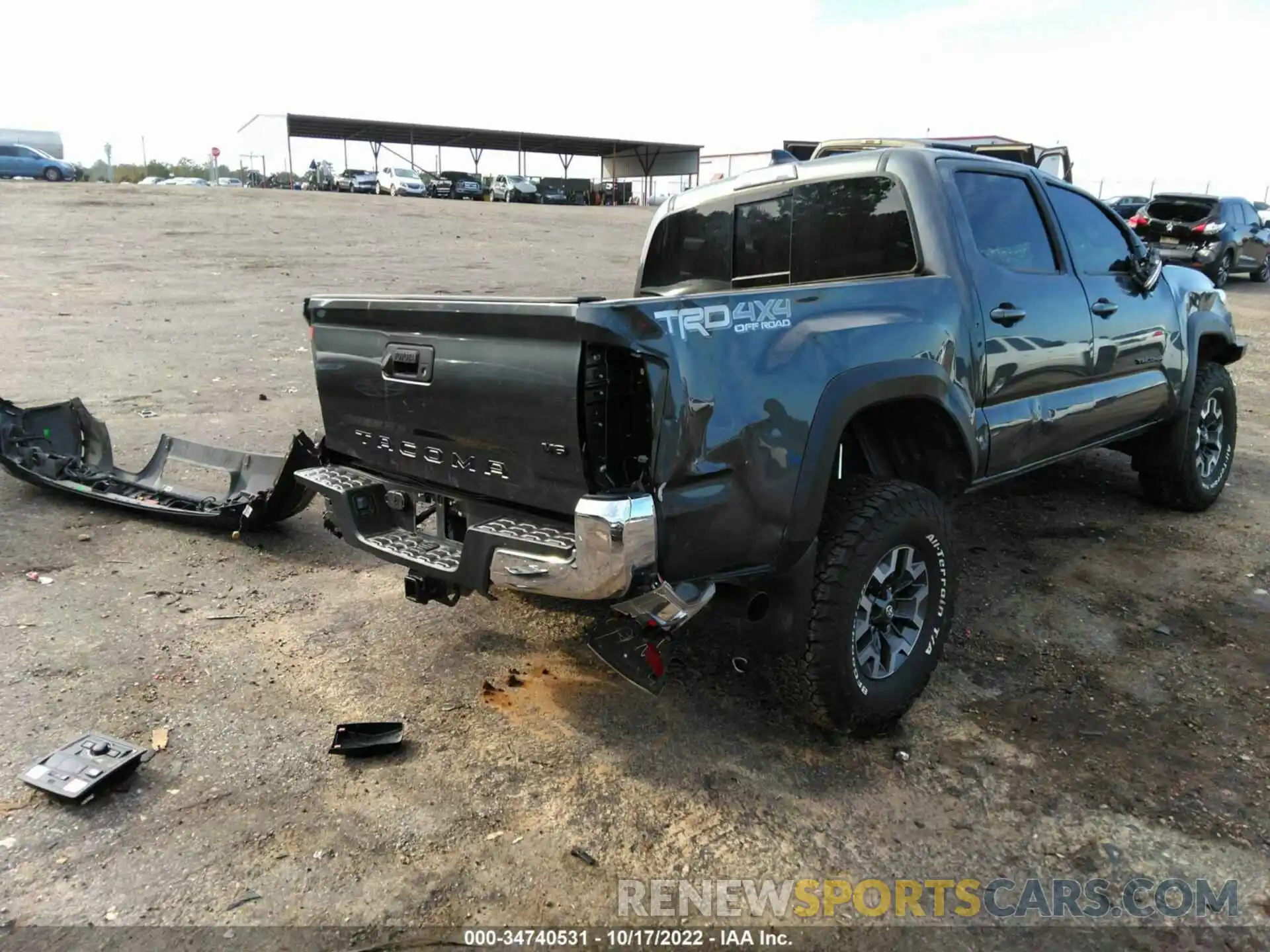 4 Photograph of a damaged car 3TMCZ5AN1MM443626 TOYOTA TACOMA 4WD 2021