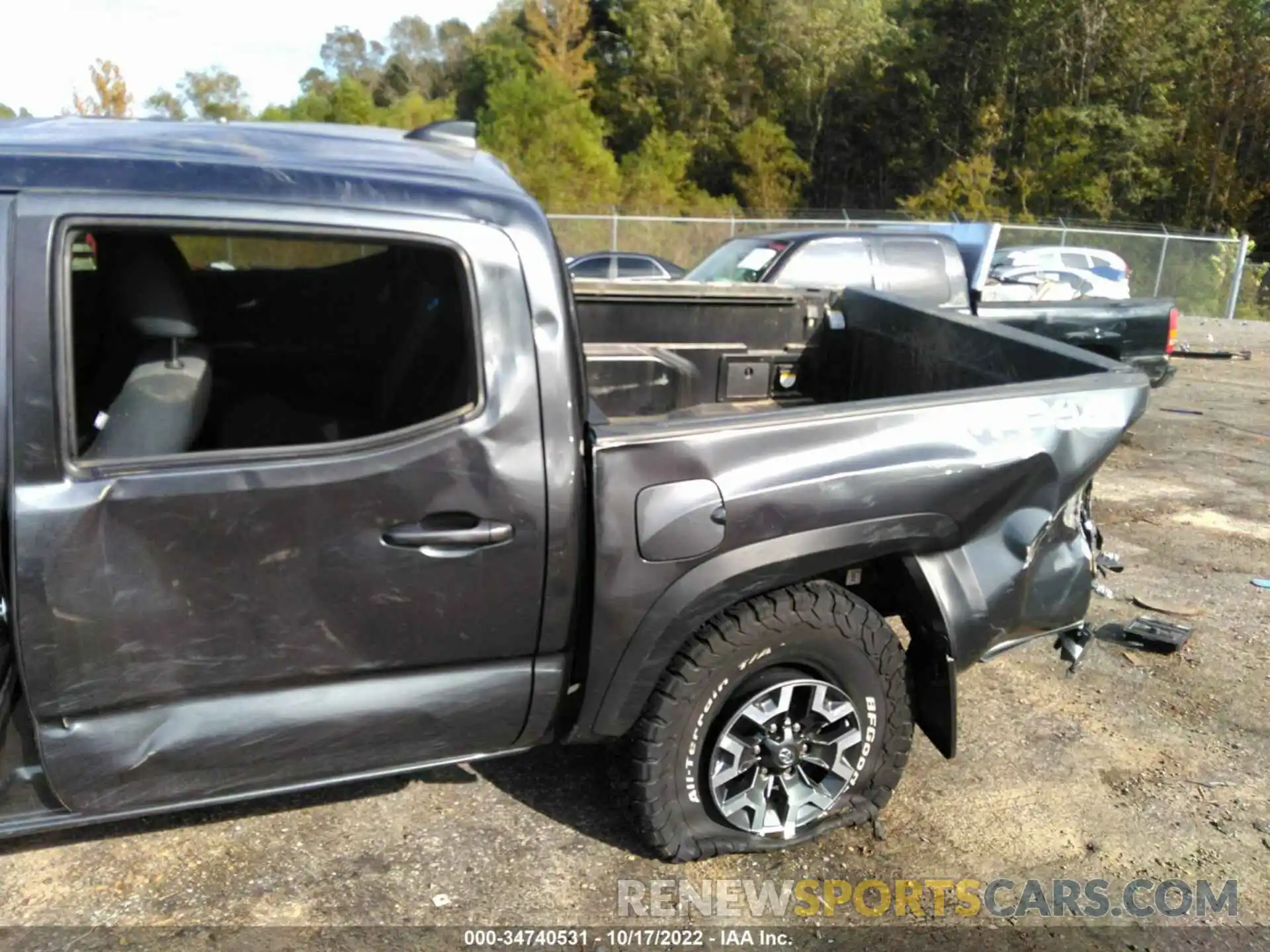 6 Photograph of a damaged car 3TMCZ5AN1MM443626 TOYOTA TACOMA 4WD 2021