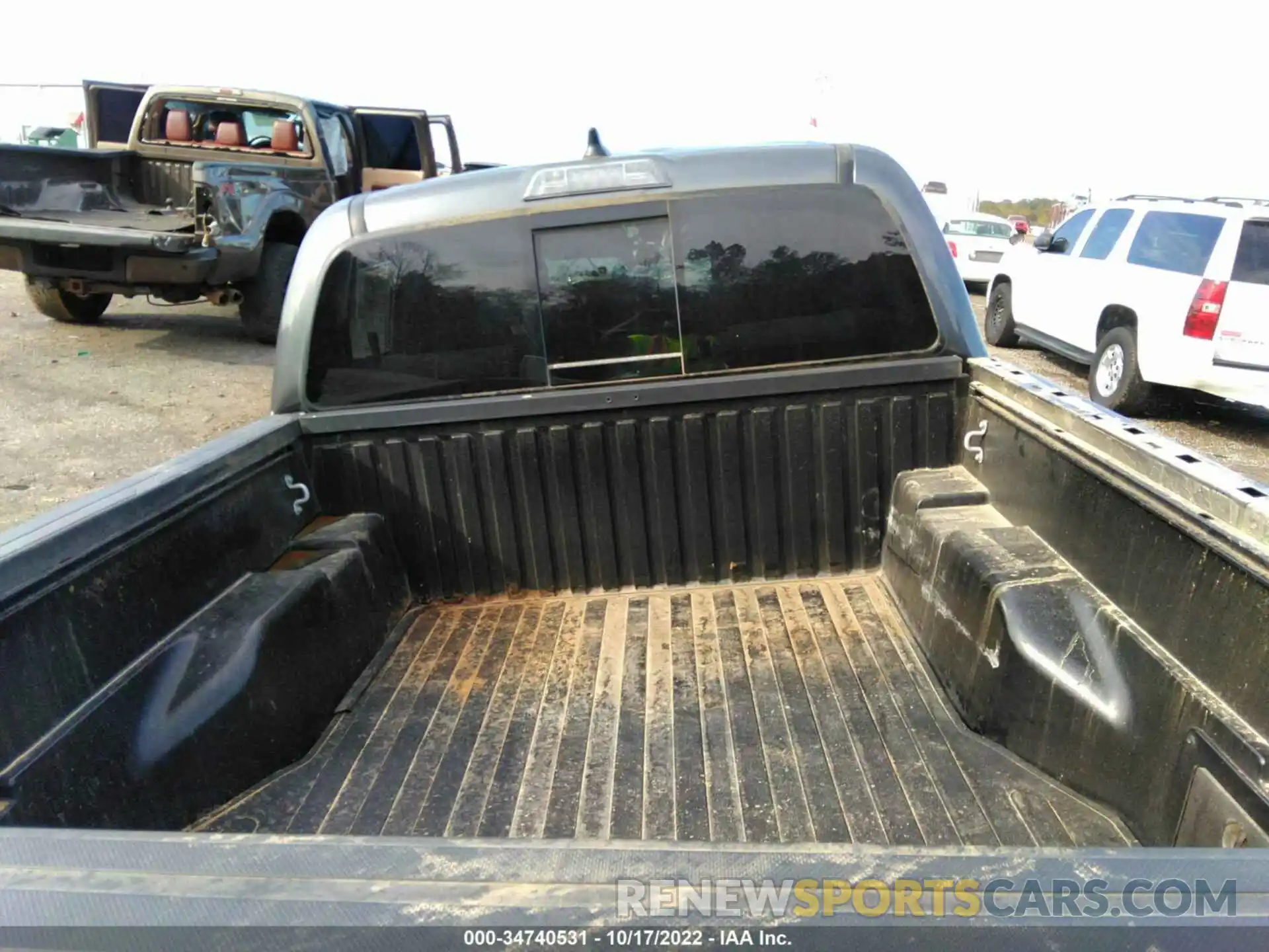 8 Photograph of a damaged car 3TMCZ5AN1MM443626 TOYOTA TACOMA 4WD 2021