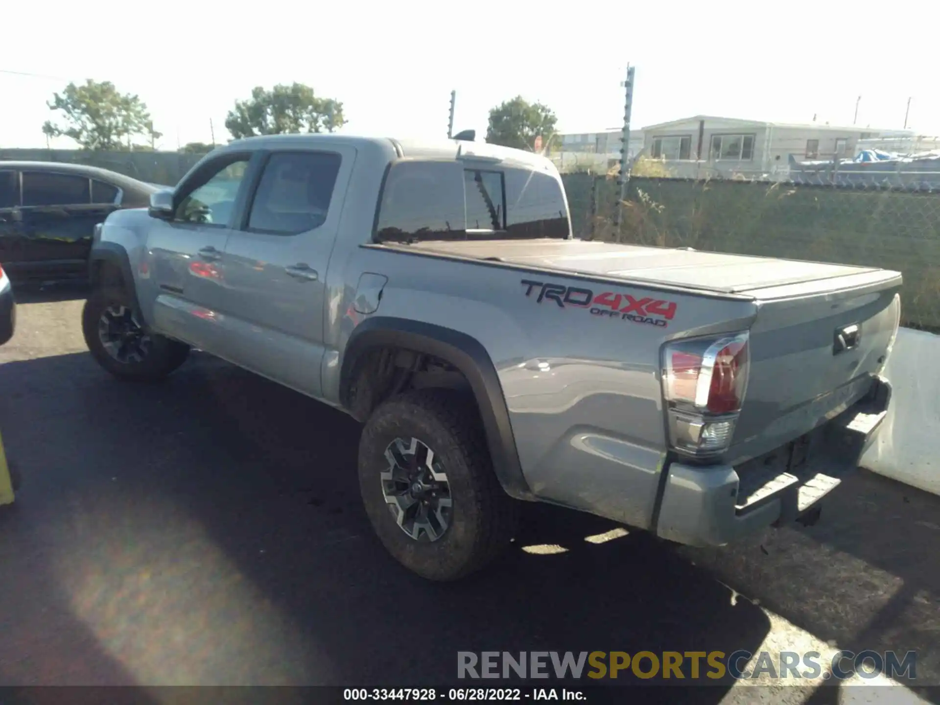 3 Photograph of a damaged car 3TMCZ5AN2MM372937 TOYOTA TACOMA 4WD 2021