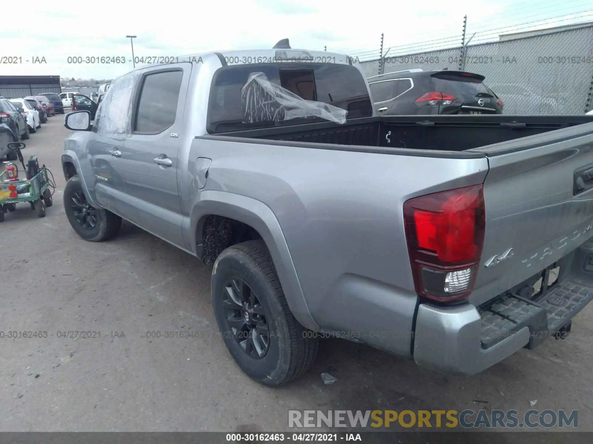 3 Photograph of a damaged car 3TMCZ5AN2MM373294 TOYOTA TACOMA 4WD 2021