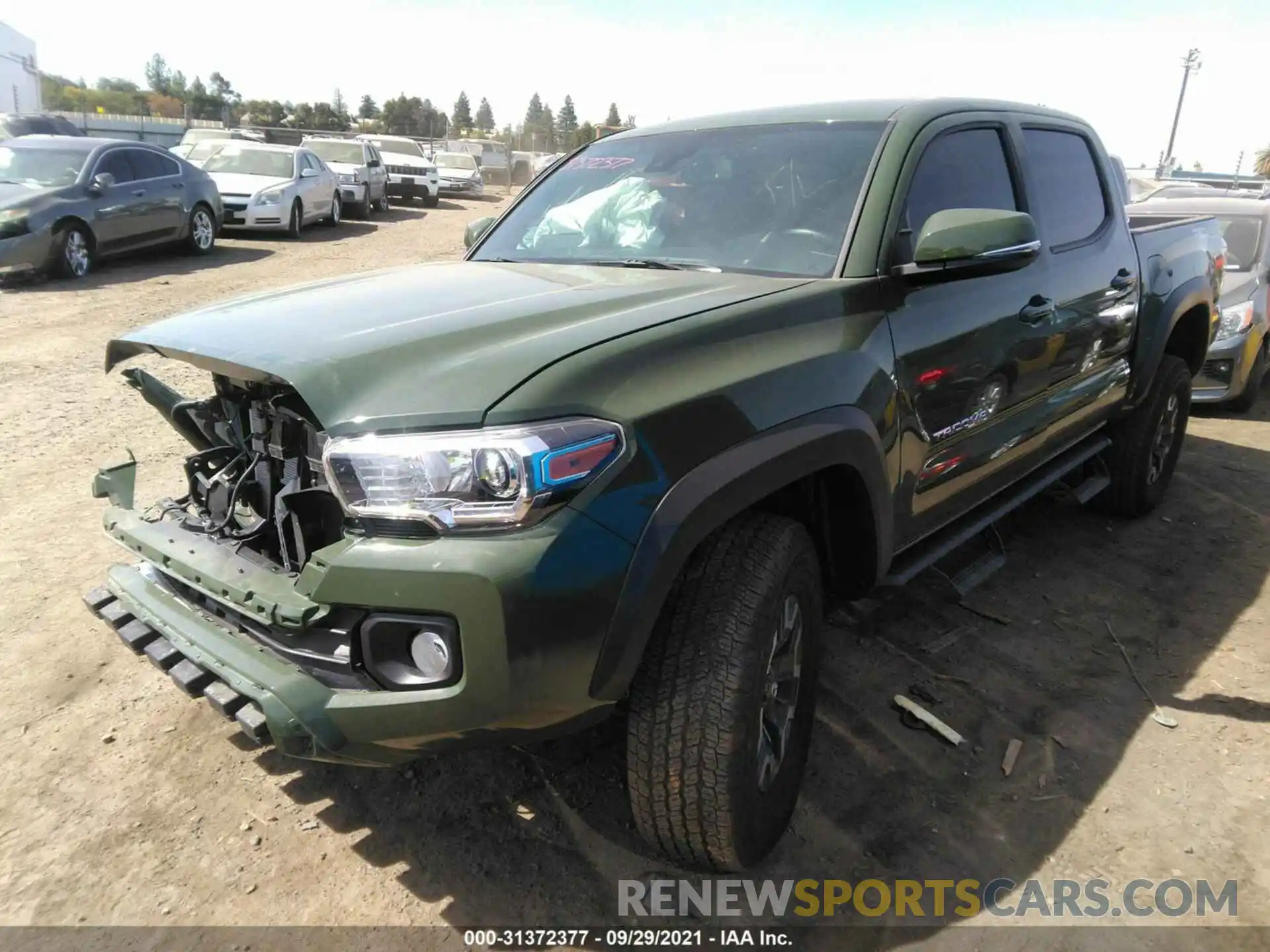 2 Фотография поврежденного автомобиля 3TMCZ5AN2MM436720 TOYOTA TACOMA 4WD 2021