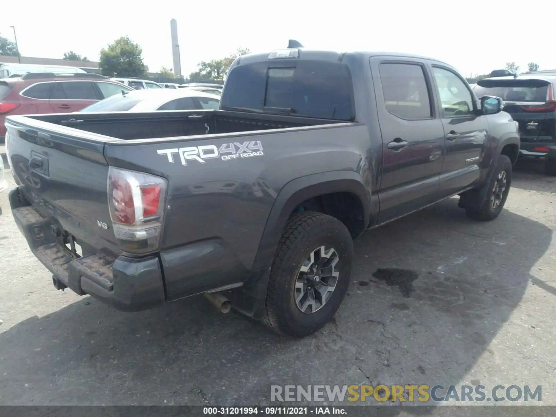 4 Фотография поврежденного автомобиля 3TMCZ5AN3MM371490 TOYOTA TACOMA 4WD 2021