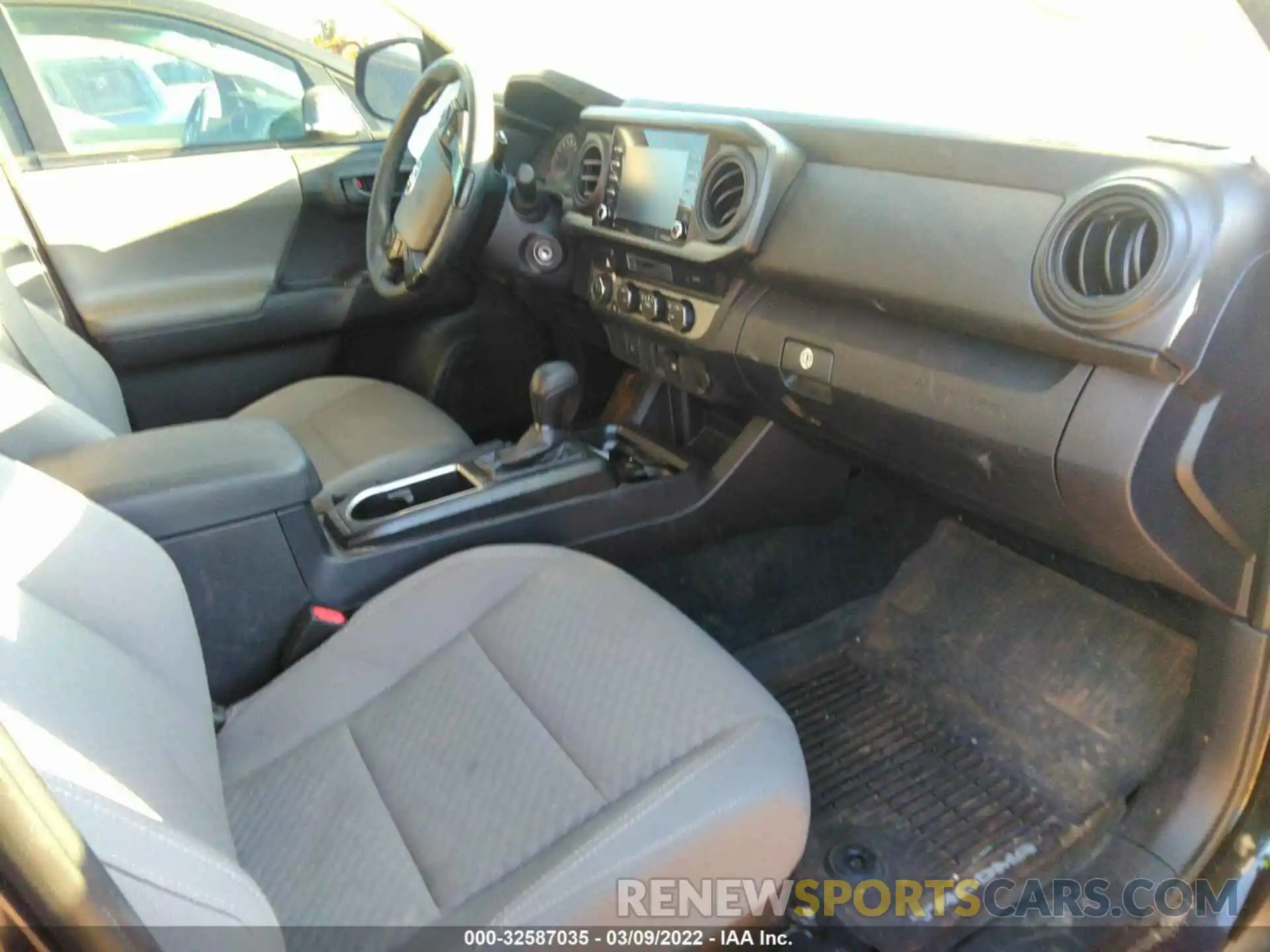 5 Photograph of a damaged car 3TMCZ5AN3MM381887 TOYOTA TACOMA 4WD 2021