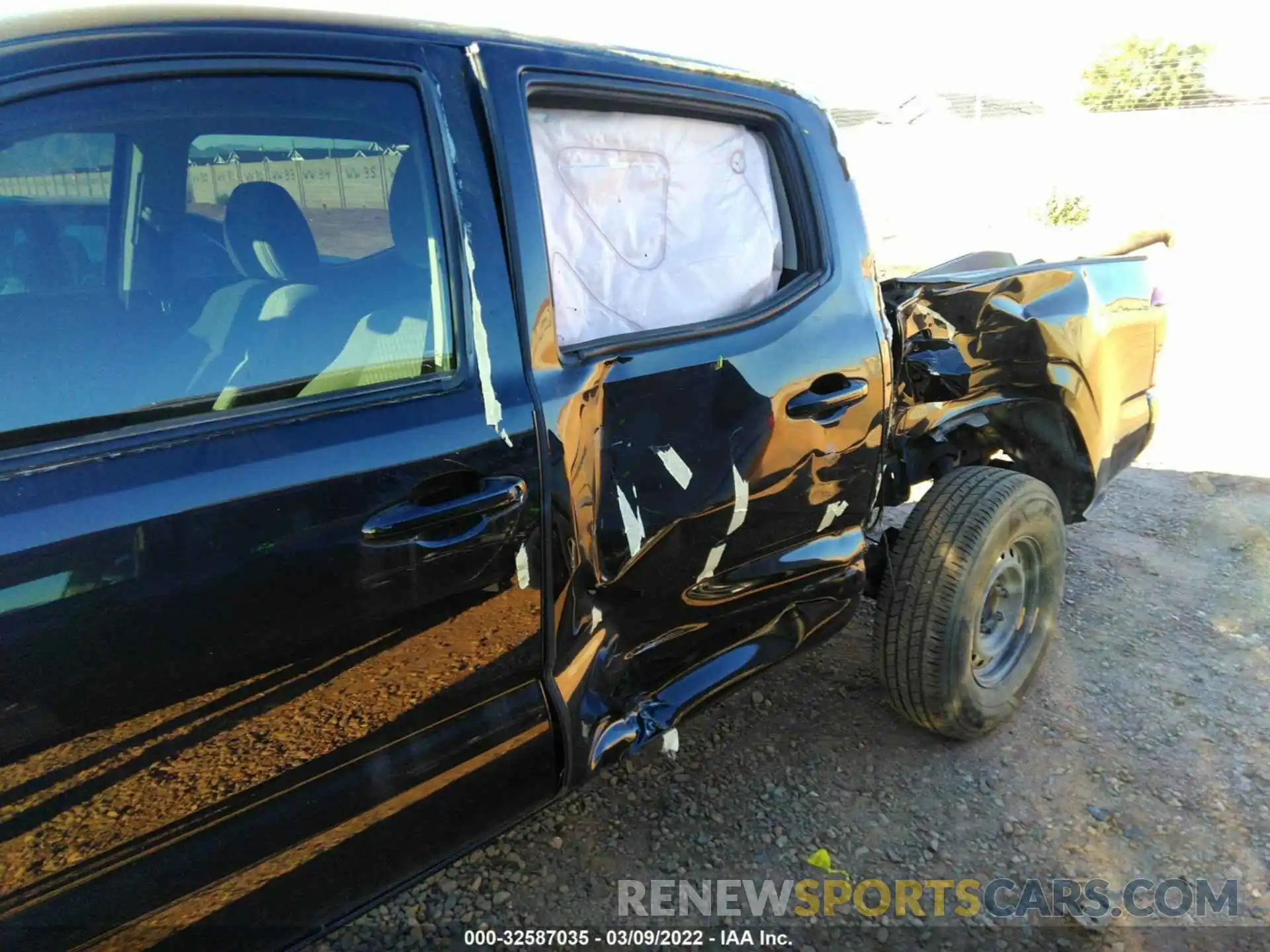 6 Photograph of a damaged car 3TMCZ5AN3MM381887 TOYOTA TACOMA 4WD 2021