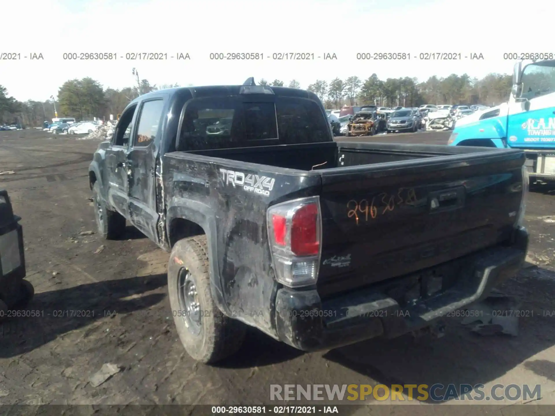 3 Photograph of a damaged car 3TMCZ5AN3MM387012 TOYOTA TACOMA 4WD 2021