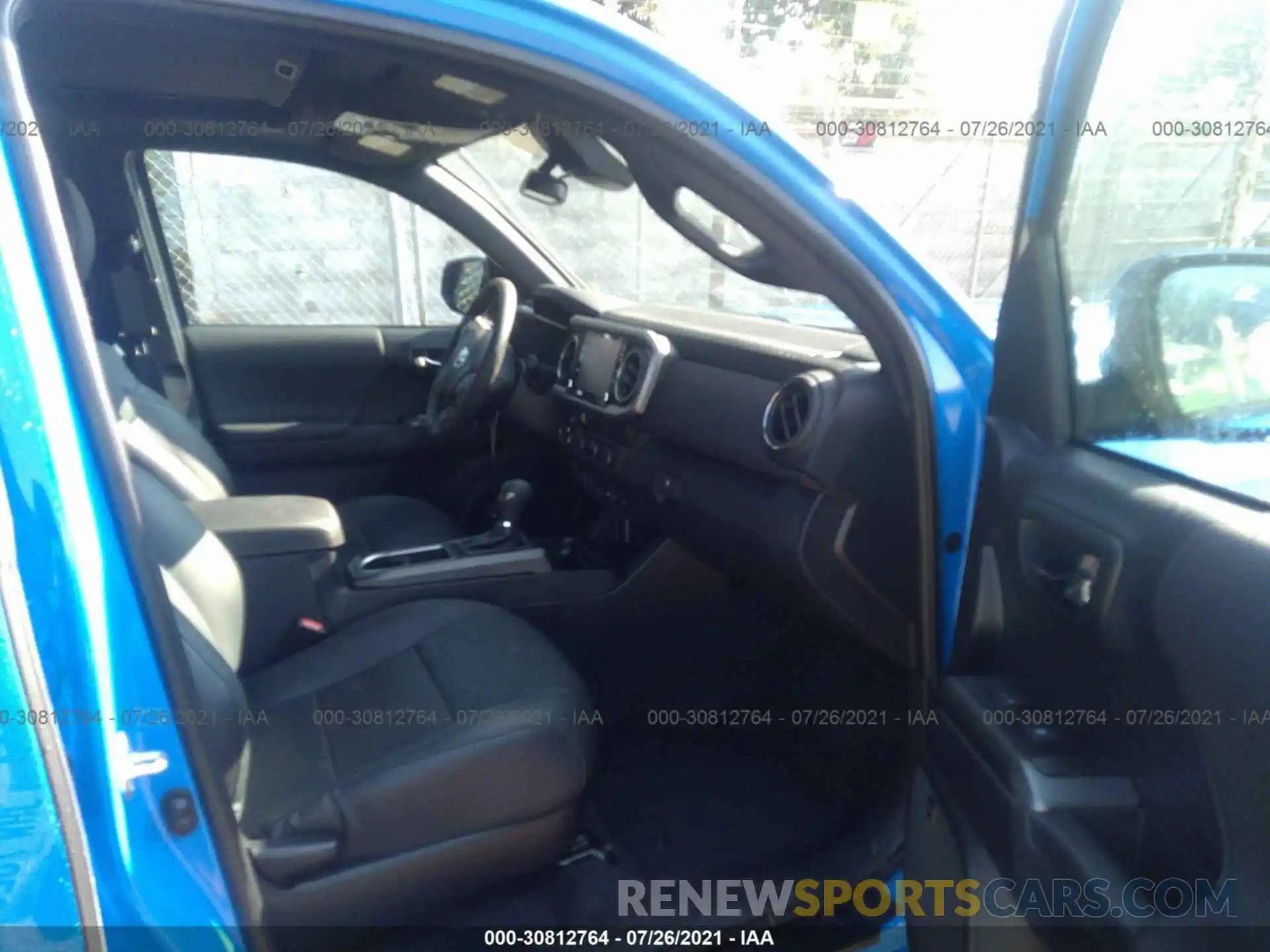 5 Photograph of a damaged car 3TMCZ5AN3MM388953 TOYOTA TACOMA 4WD 2021