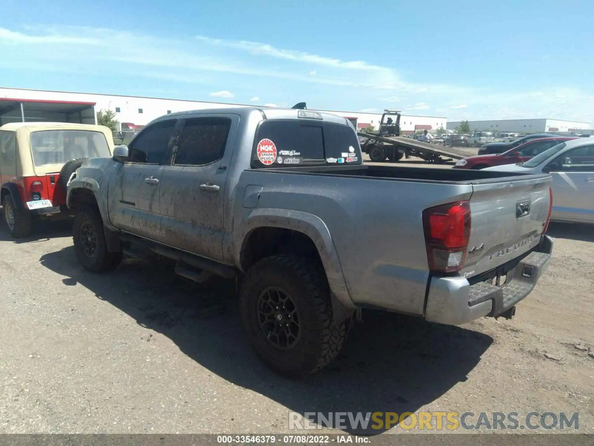 3 Photograph of a damaged car 3TMCZ5AN3MM404651 TOYOTA TACOMA 4WD 2021