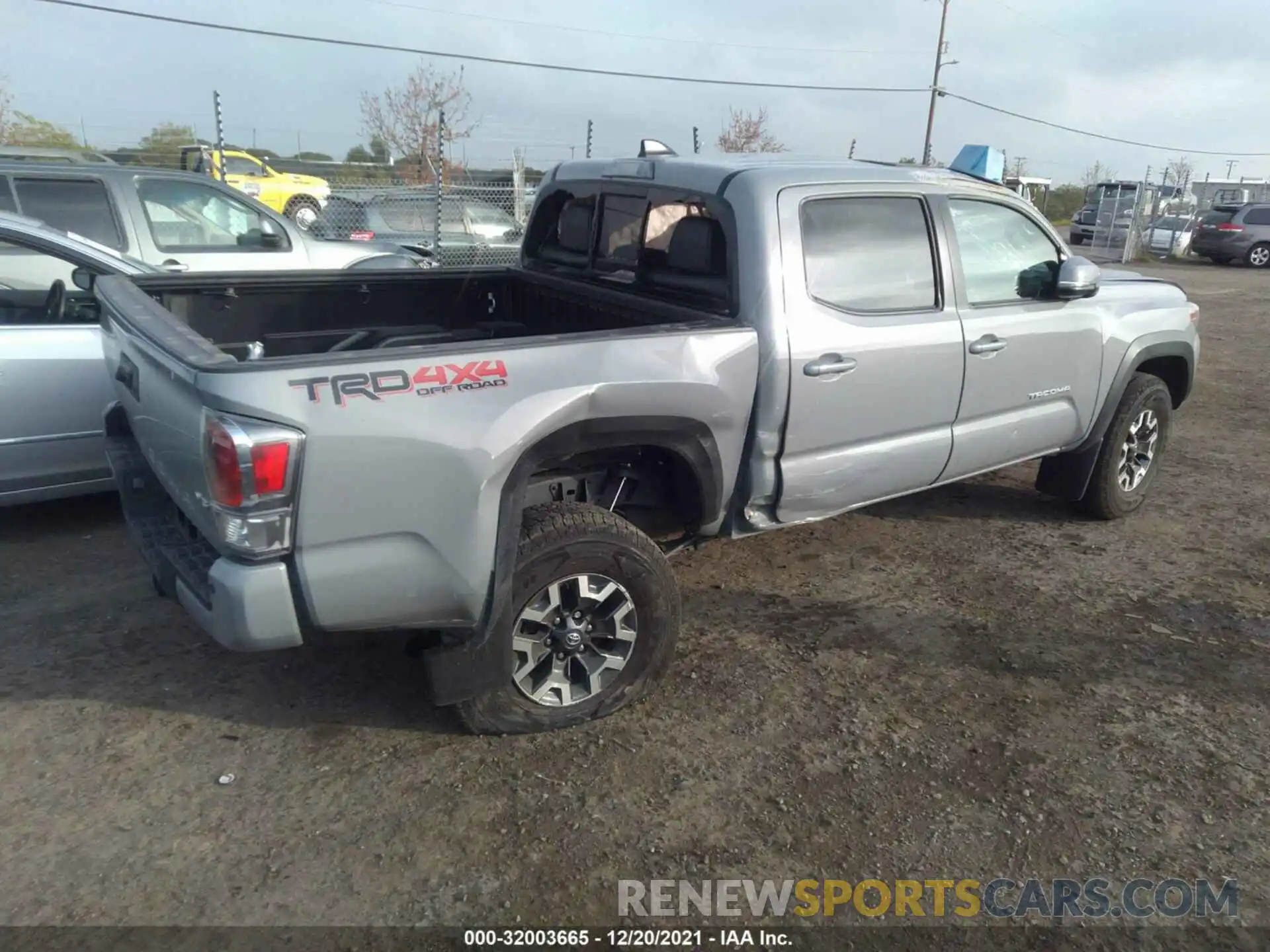 4 Photograph of a damaged car 3TMCZ5AN3MM407808 TOYOTA TACOMA 4WD 2021