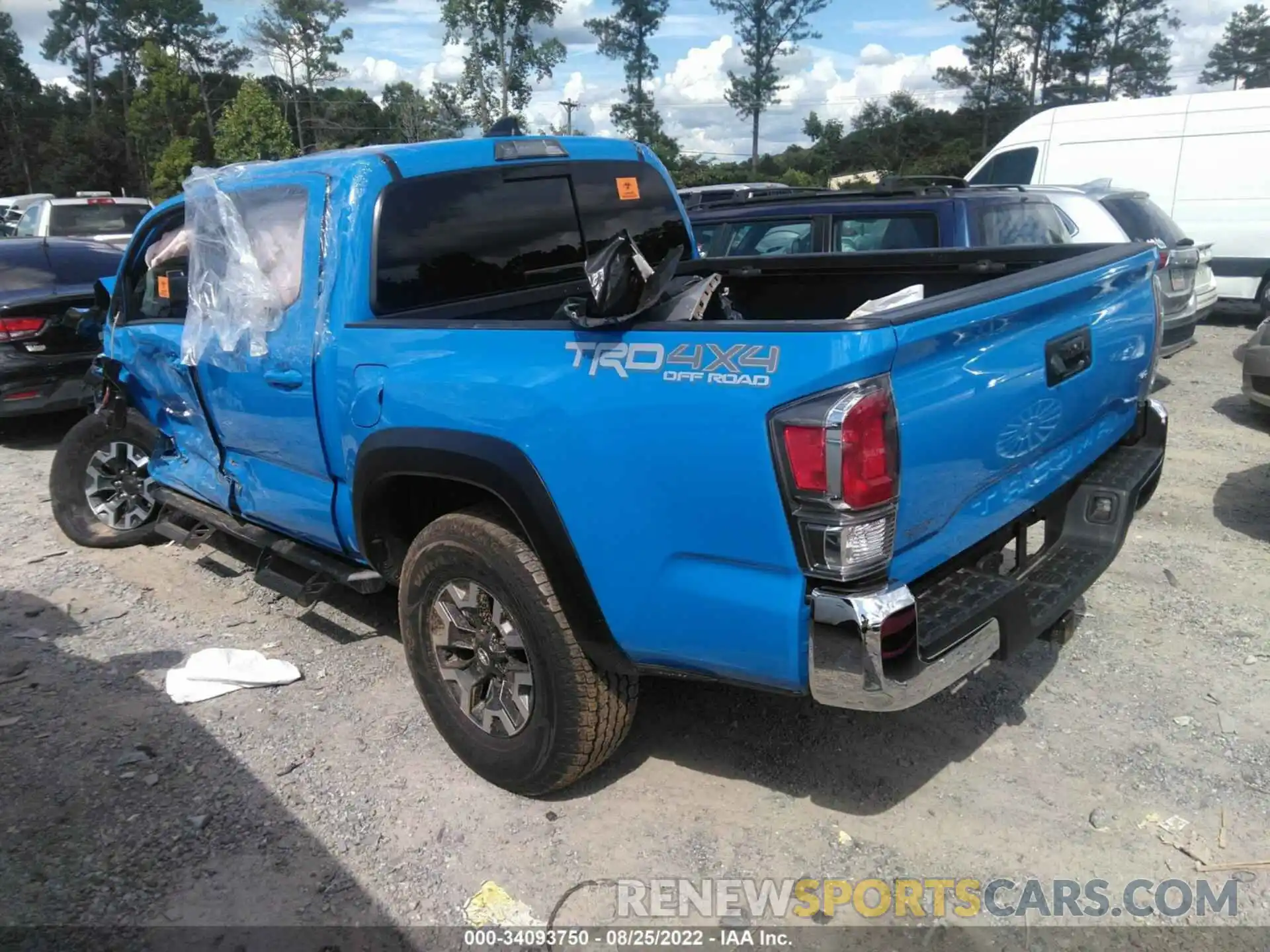 3 Photograph of a damaged car 3TMCZ5AN3MM417822 TOYOTA TACOMA 4WD 2021