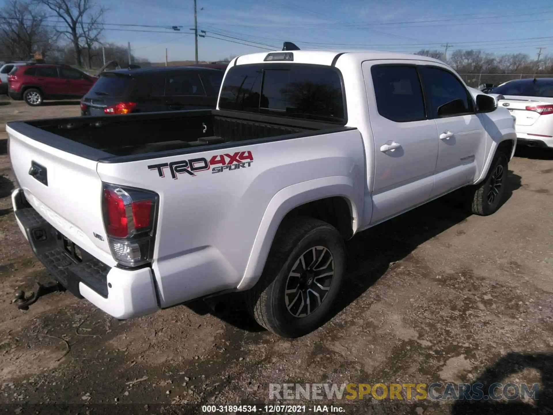 4 Фотография поврежденного автомобиля 3TMCZ5AN3MM418419 TOYOTA TACOMA 4WD 2021