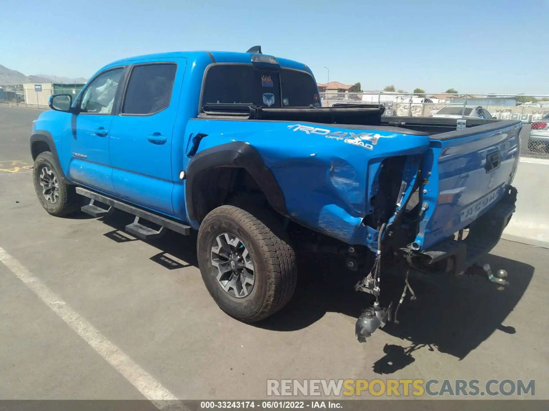 3 Photograph of a damaged car 3TMCZ5AN3MM433115 TOYOTA TACOMA 4WD 2021