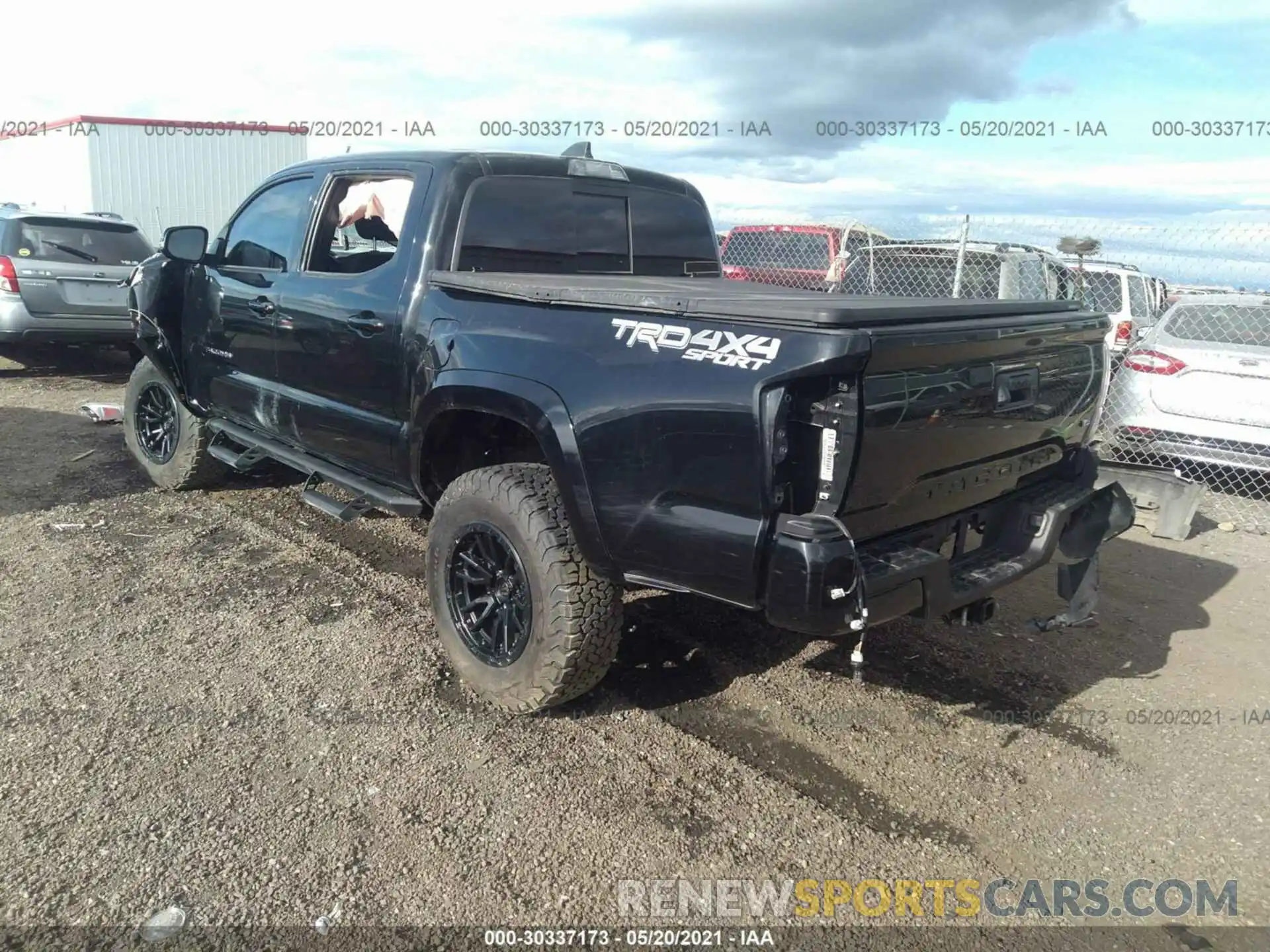 3 Photograph of a damaged car 3TMCZ5AN4MM371742 TOYOTA TACOMA 4WD 2021