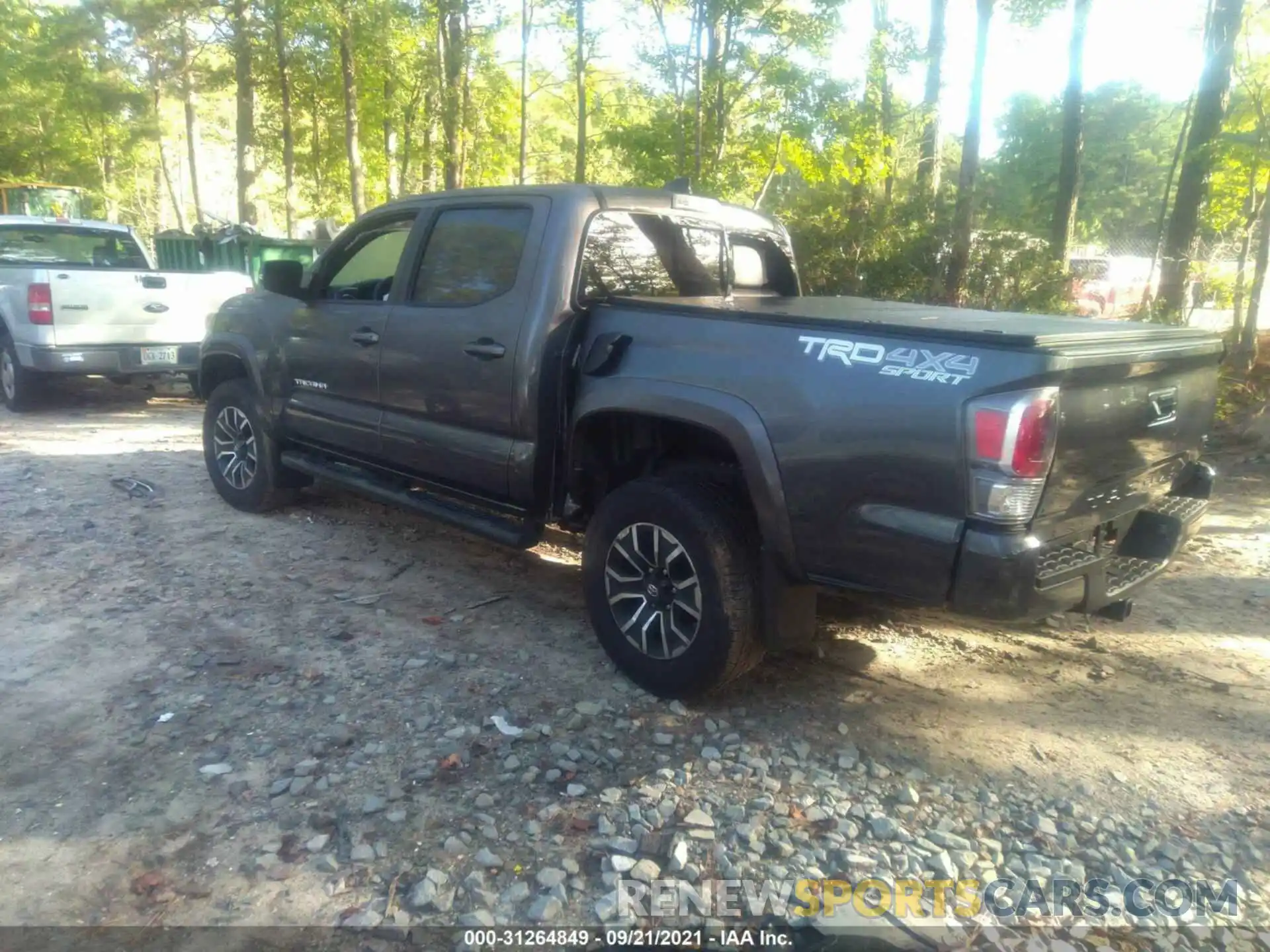 3 Photograph of a damaged car 3TMCZ5AN4MM378481 TOYOTA TACOMA 4WD 2021