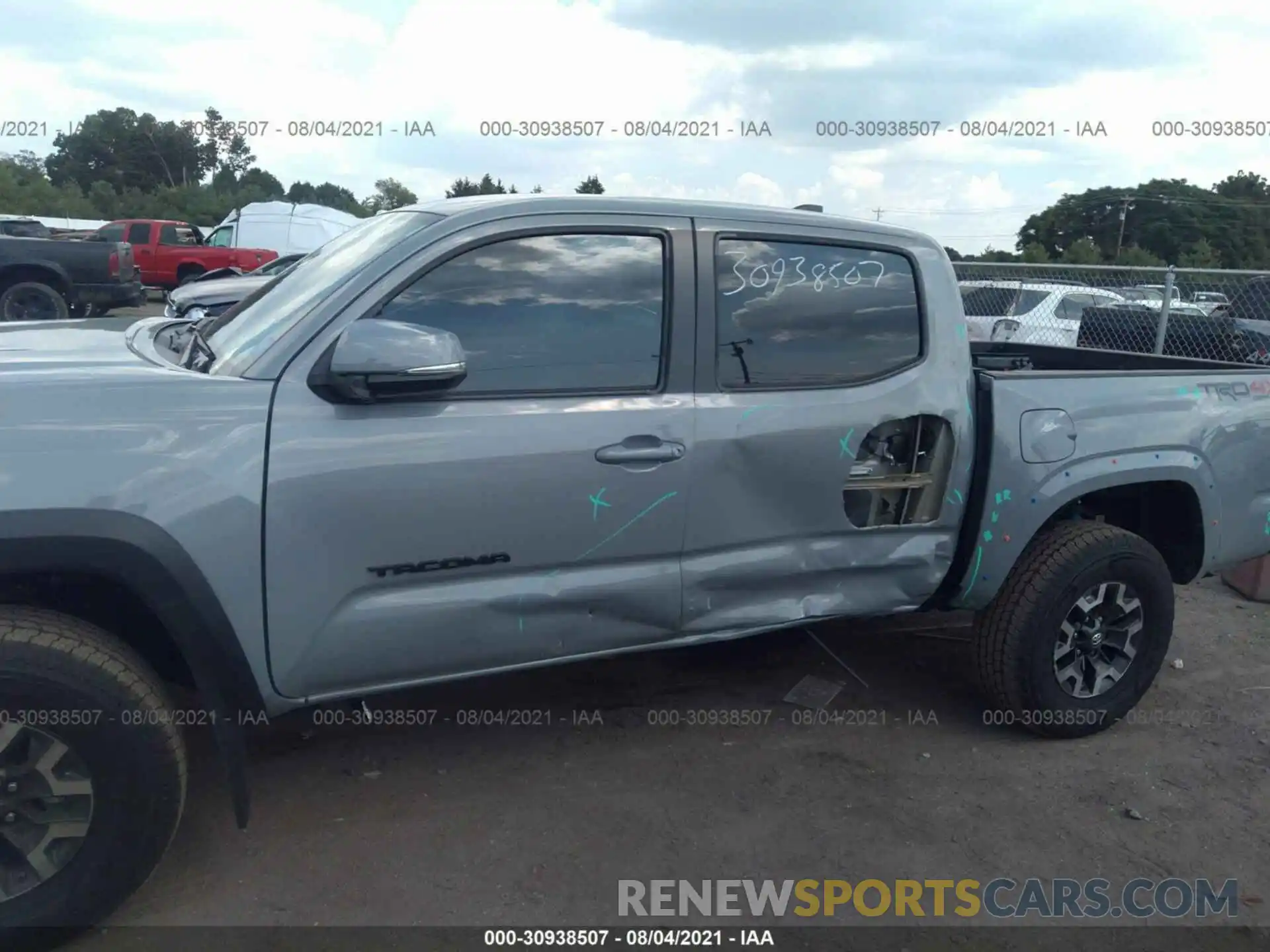 6 Photograph of a damaged car 3TMCZ5AN4MM382580 TOYOTA TACOMA 4WD 2021