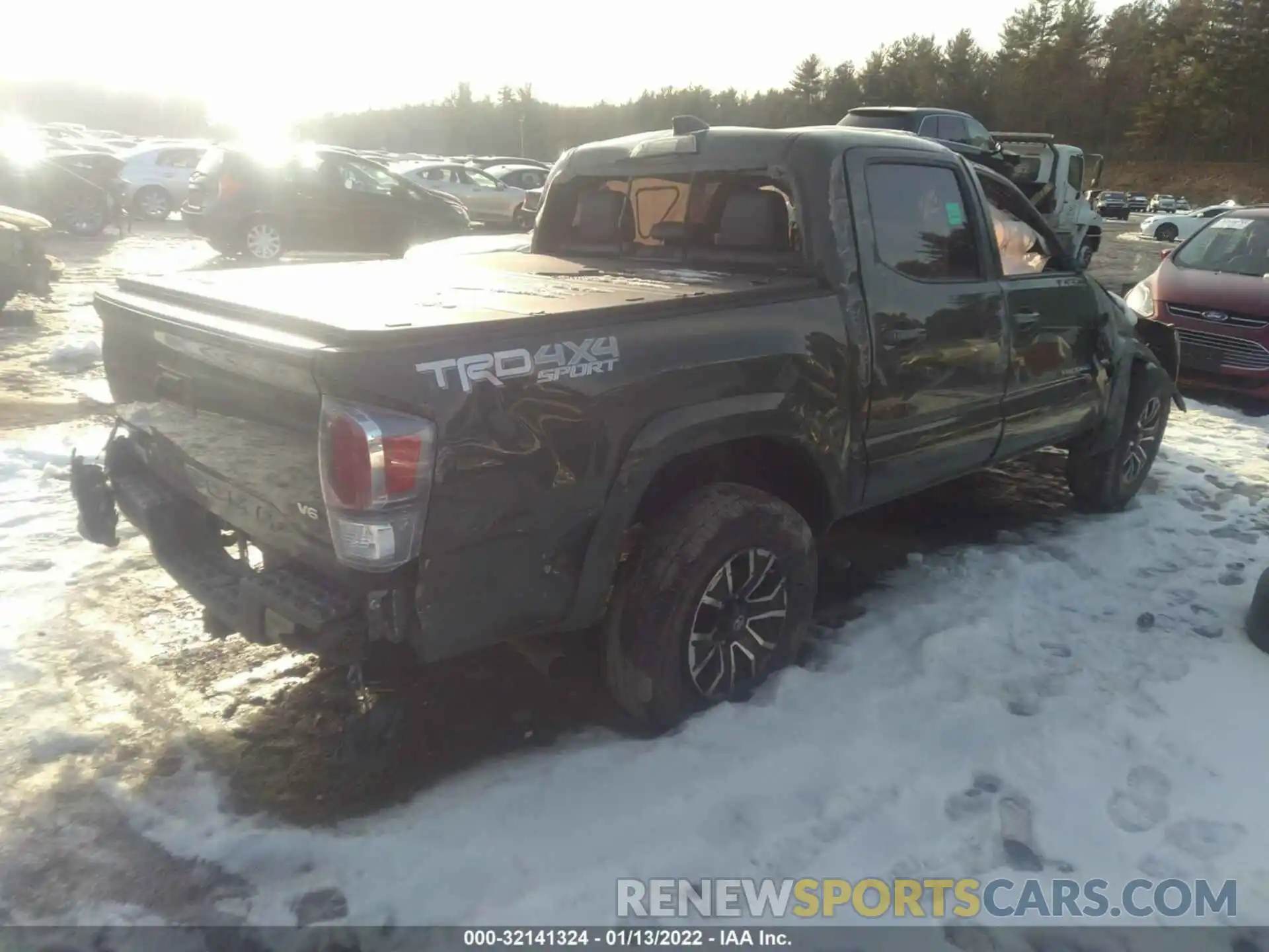 4 Фотография поврежденного автомобиля 3TMCZ5AN4MM384846 TOYOTA TACOMA 4WD 2021