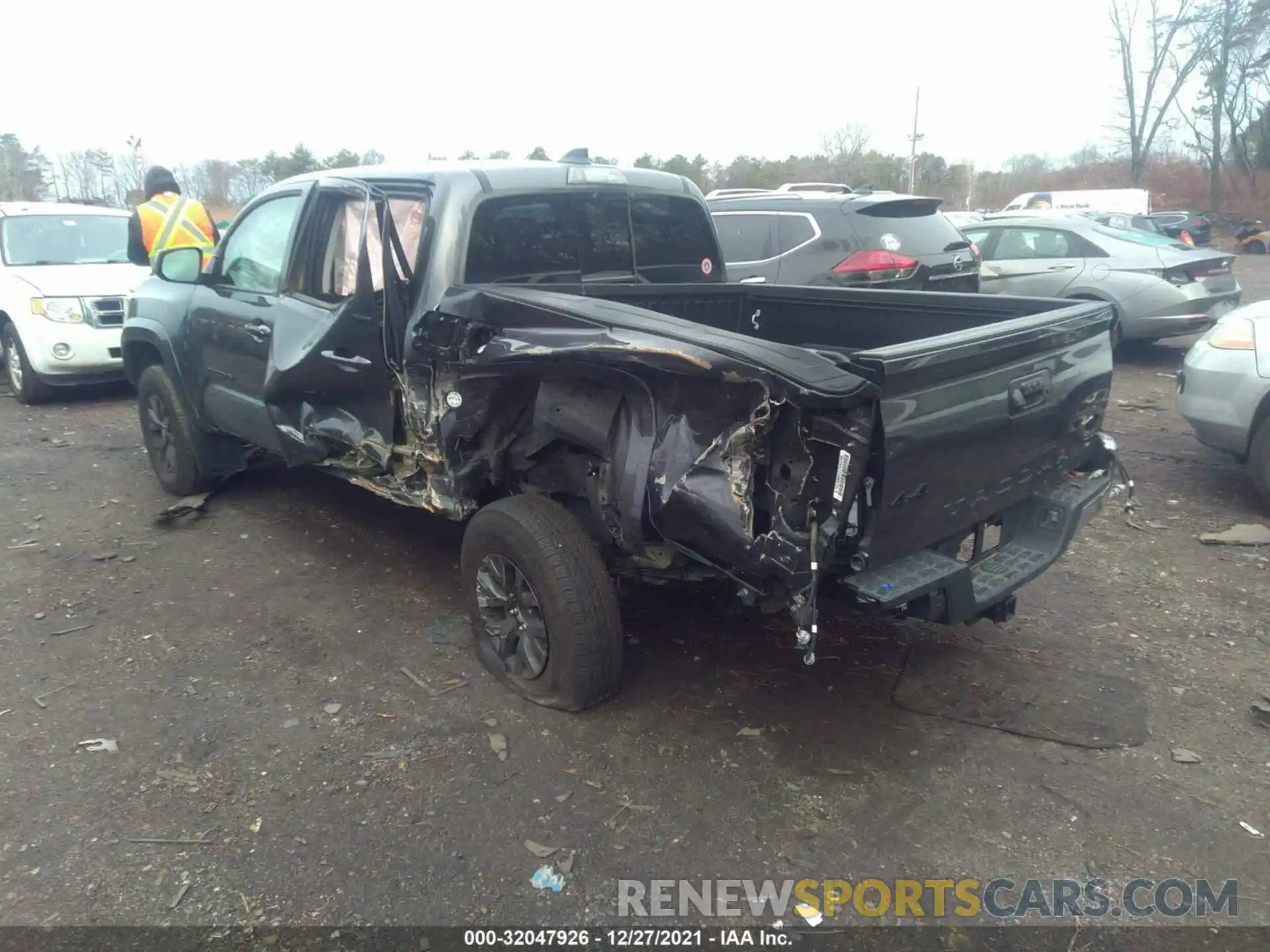 3 Photograph of a damaged car 3TMCZ5AN4MM387830 TOYOTA TACOMA 4WD 2021