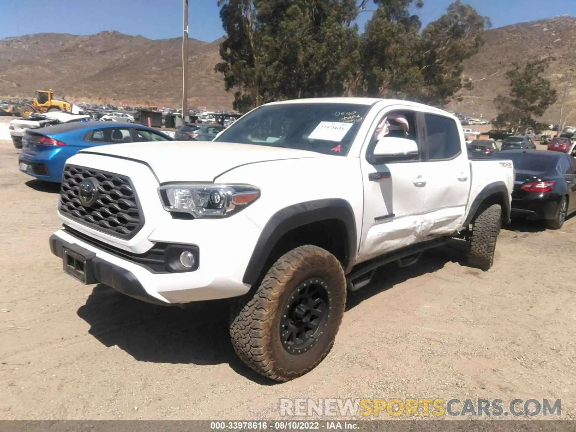 2 Photograph of a damaged car 3TMCZ5AN4MM391263 TOYOTA TACOMA 4WD 2021