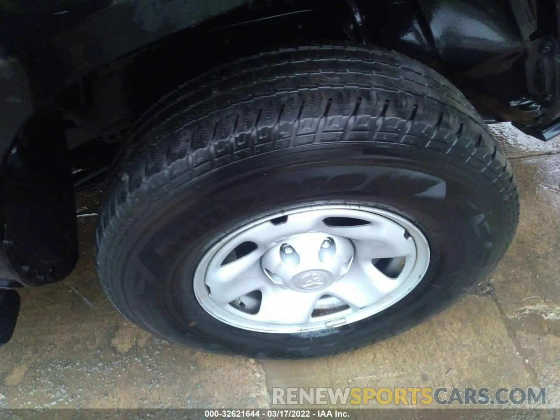 14 Photograph of a damaged car 3TMCZ5AN4MM401287 TOYOTA TACOMA 4WD 2021