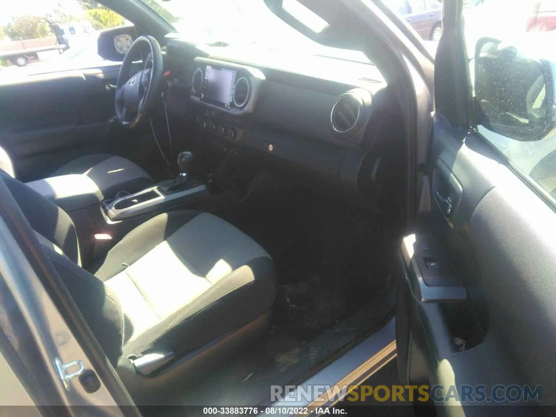 5 Photograph of a damaged car 3TMCZ5AN4MM401645 TOYOTA TACOMA 4WD 2021