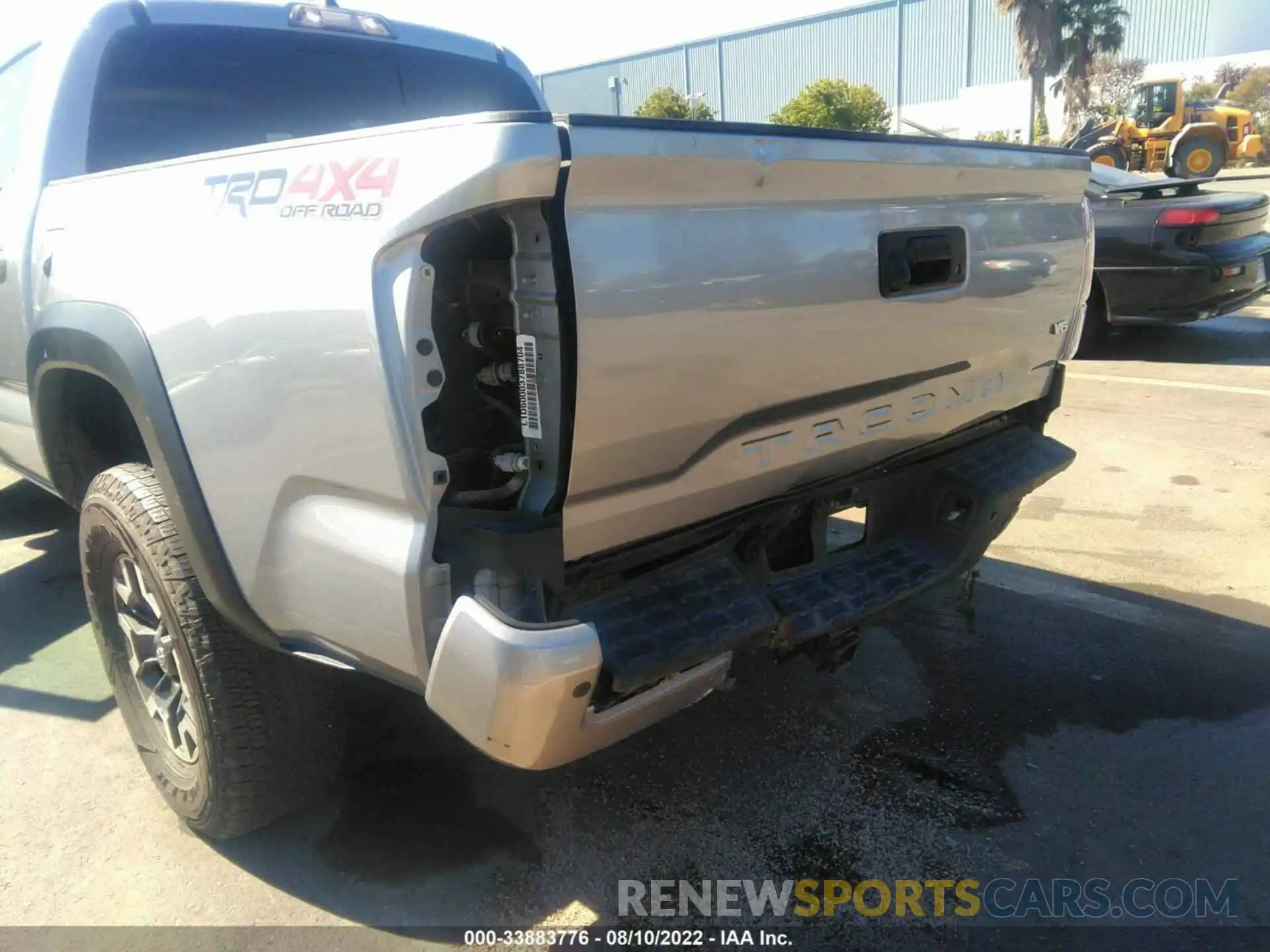 6 Photograph of a damaged car 3TMCZ5AN4MM401645 TOYOTA TACOMA 4WD 2021