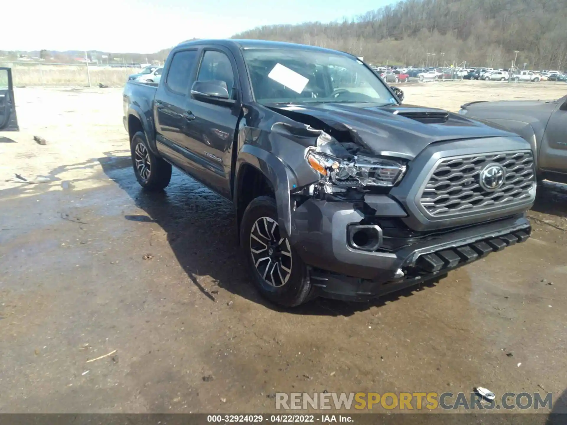 1 Photograph of a damaged car 3TMCZ5AN4MM412810 TOYOTA TACOMA 4WD 2021