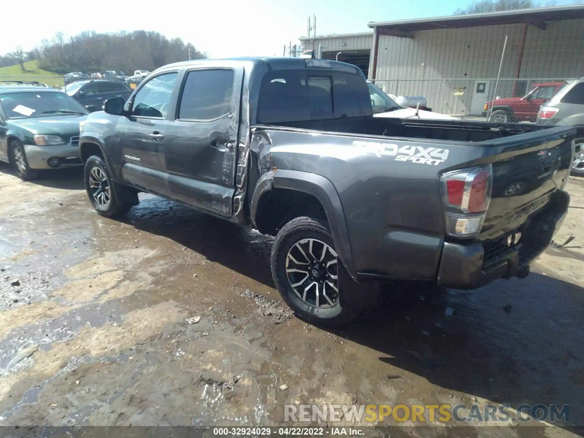 3 Photograph of a damaged car 3TMCZ5AN4MM412810 TOYOTA TACOMA 4WD 2021