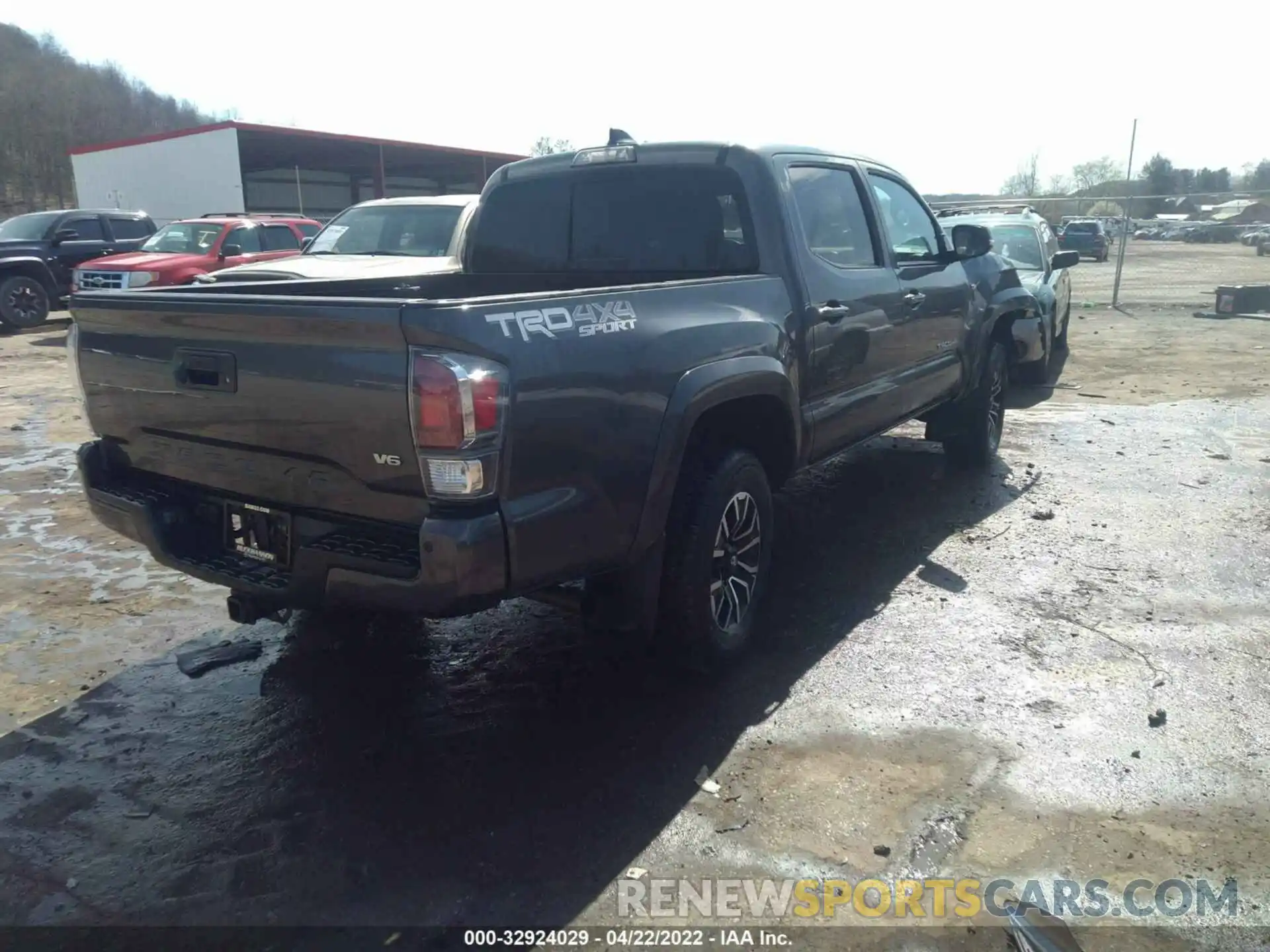 4 Фотография поврежденного автомобиля 3TMCZ5AN4MM412810 TOYOTA TACOMA 4WD 2021