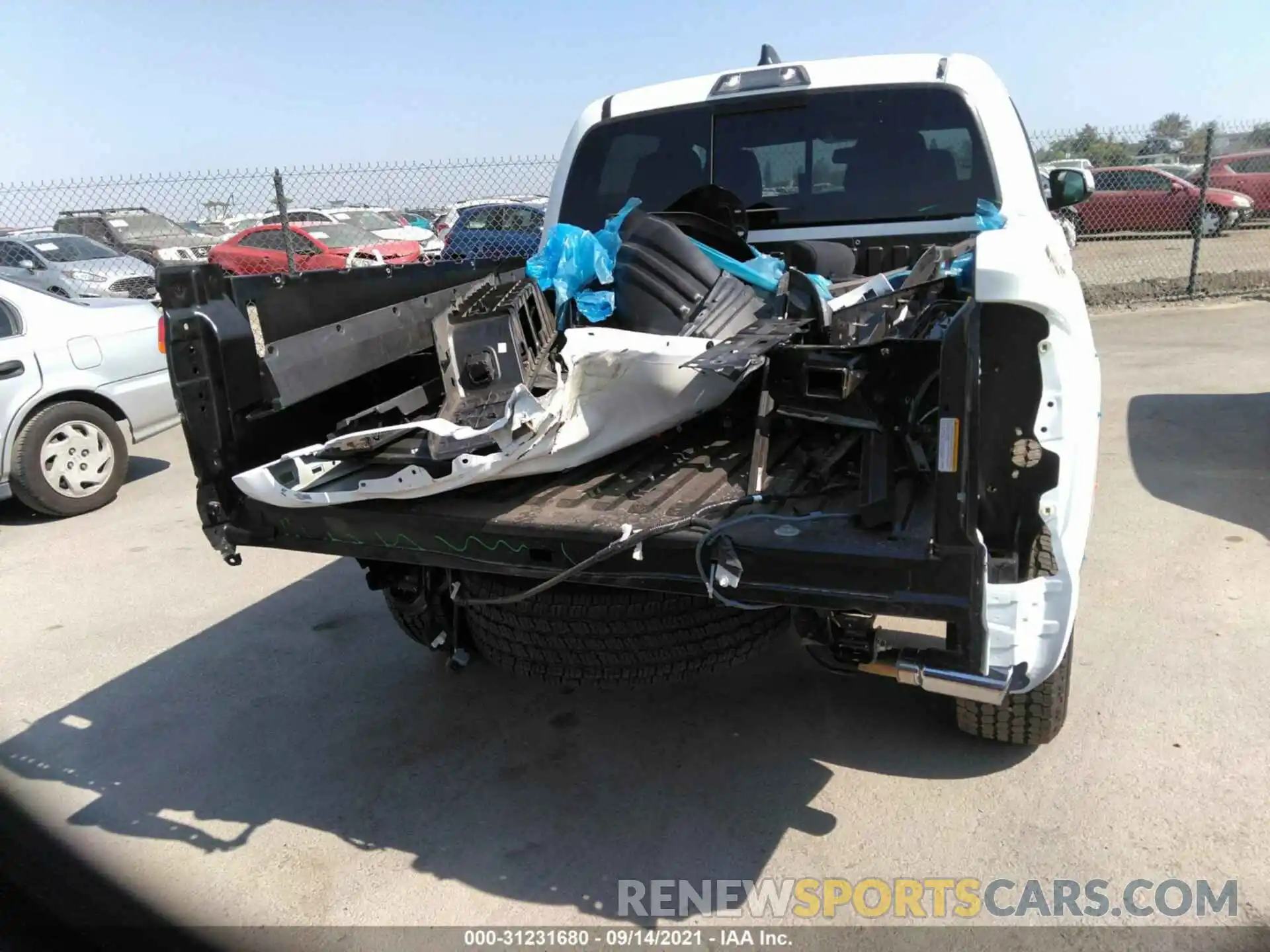 6 Photograph of a damaged car 3TMCZ5AN4MM435164 TOYOTA TACOMA 4WD 2021