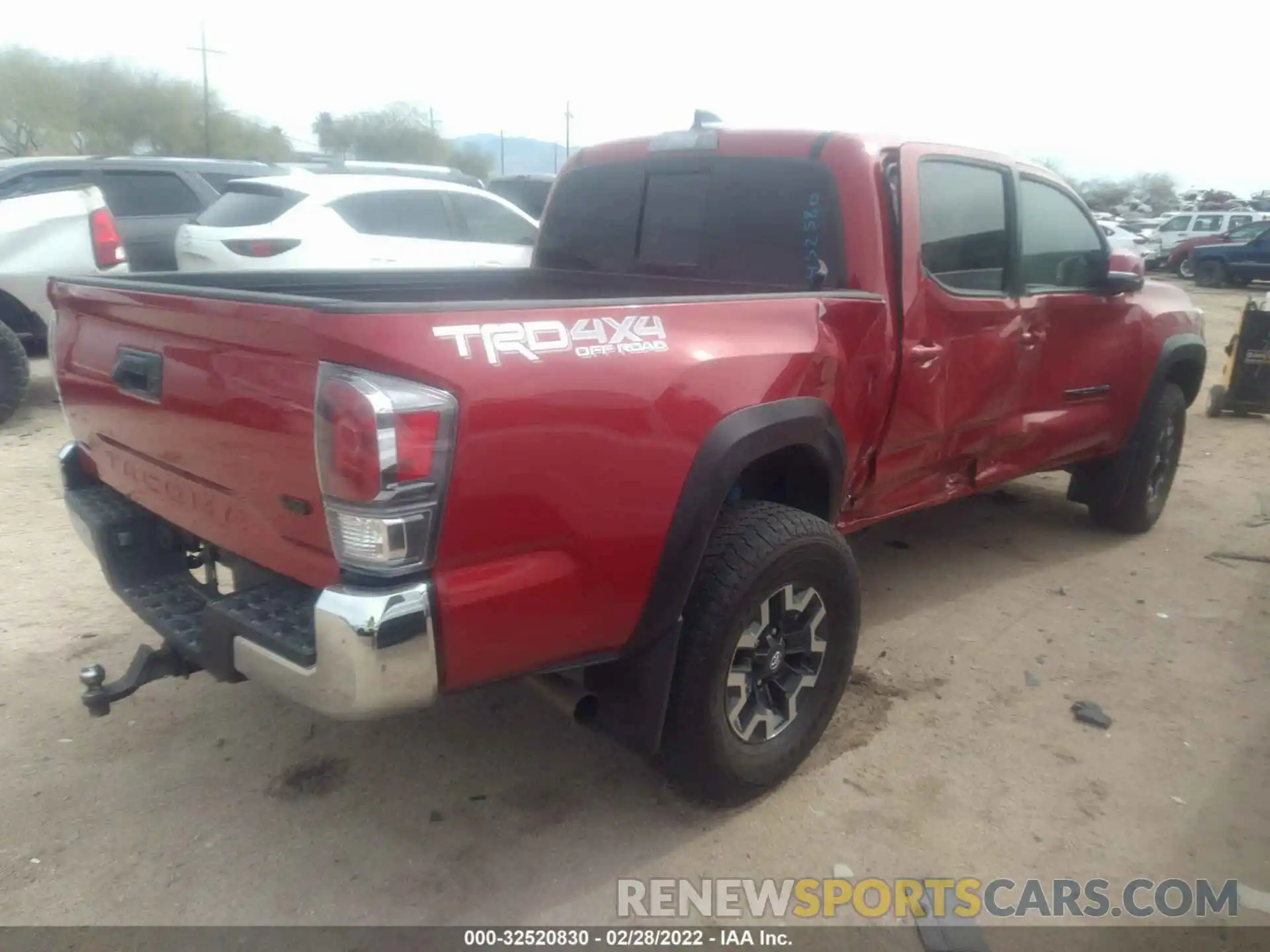 4 Photograph of a damaged car 3TMCZ5AN4MM452580 TOYOTA TACOMA 4WD 2021