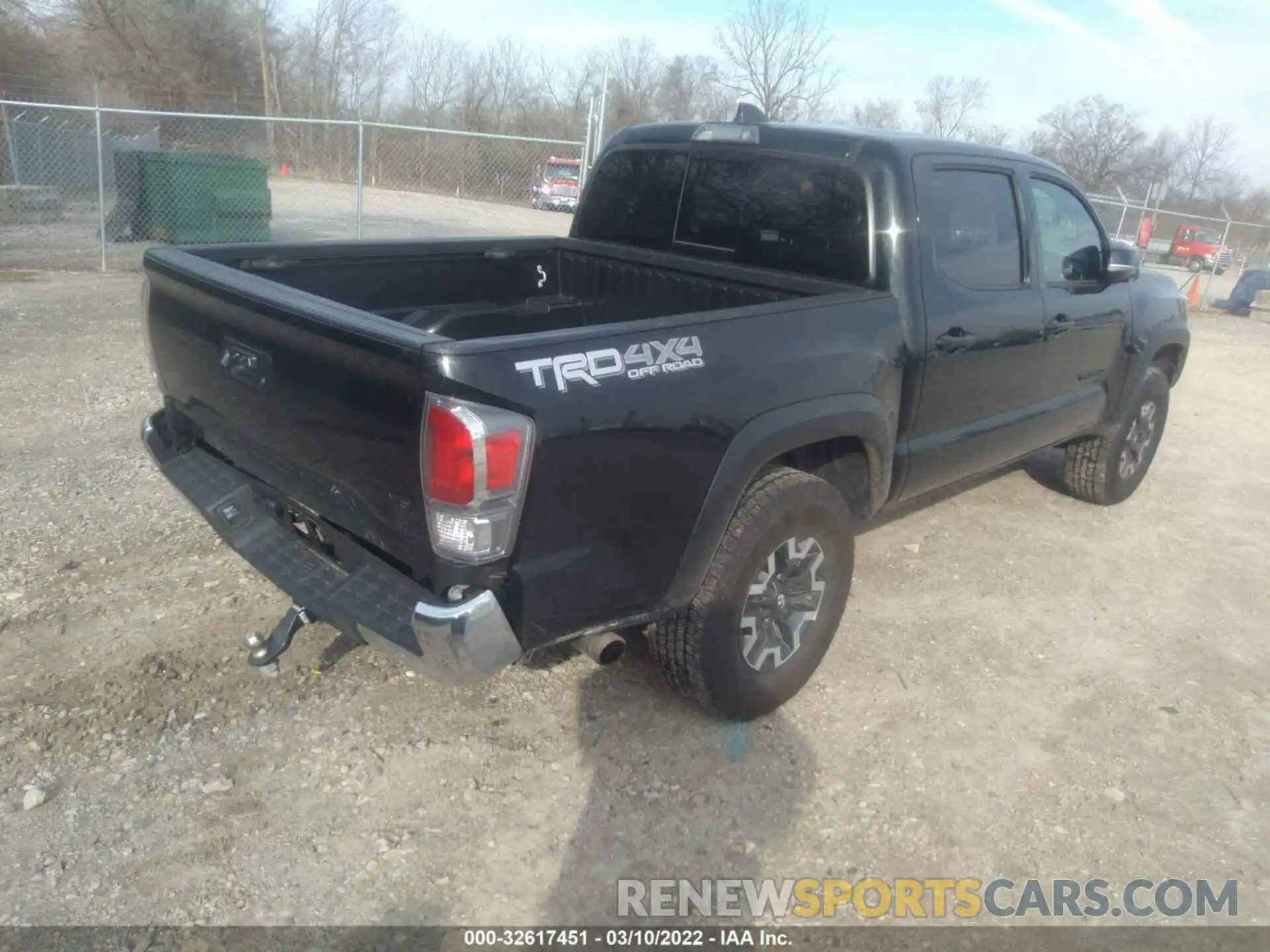 4 Фотография поврежденного автомобиля 3TMCZ5AN5MM371362 TOYOTA TACOMA 4WD 2021