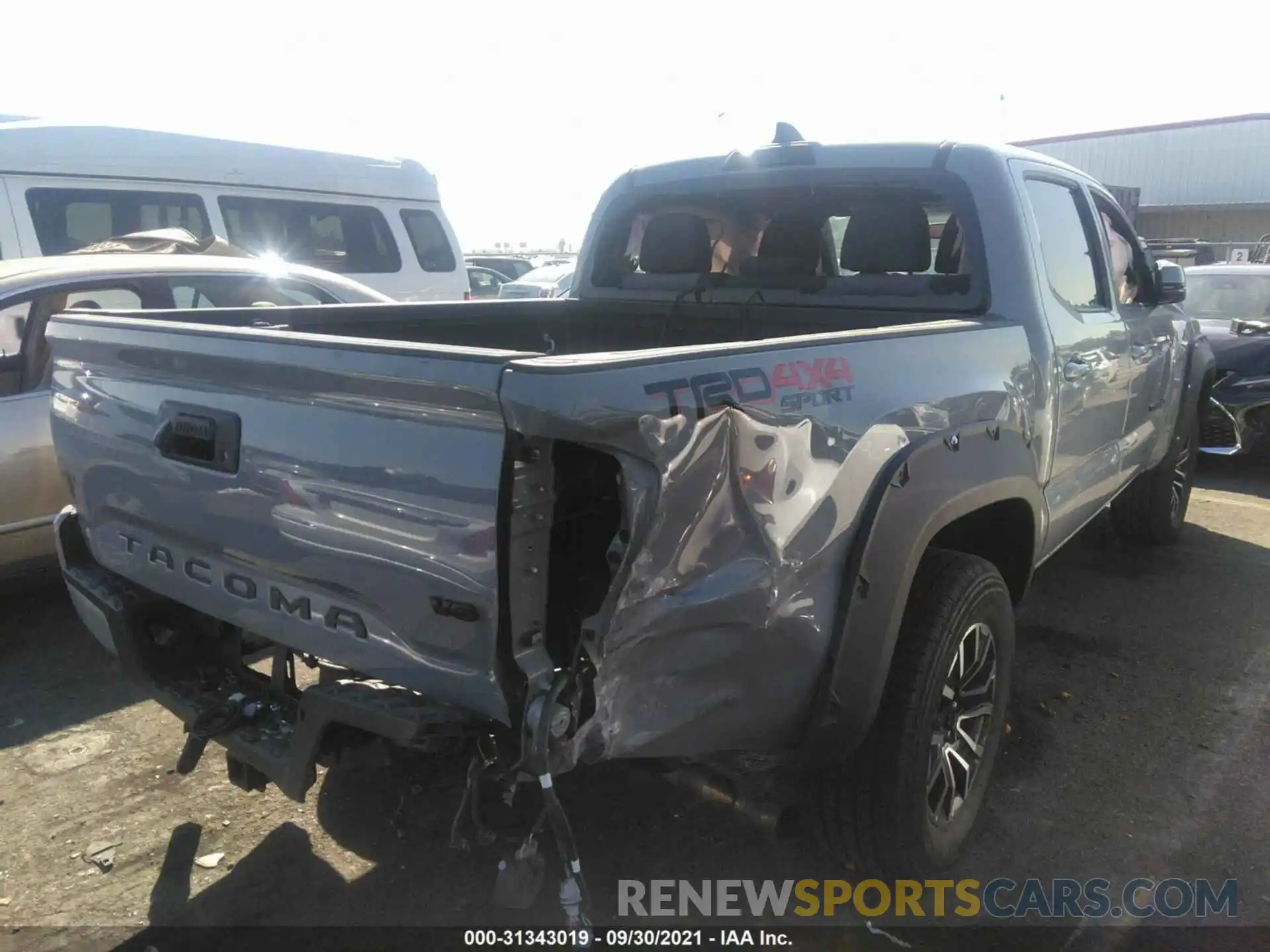 4 Photograph of a damaged car 3TMCZ5AN5MM374794 TOYOTA TACOMA 4WD 2021