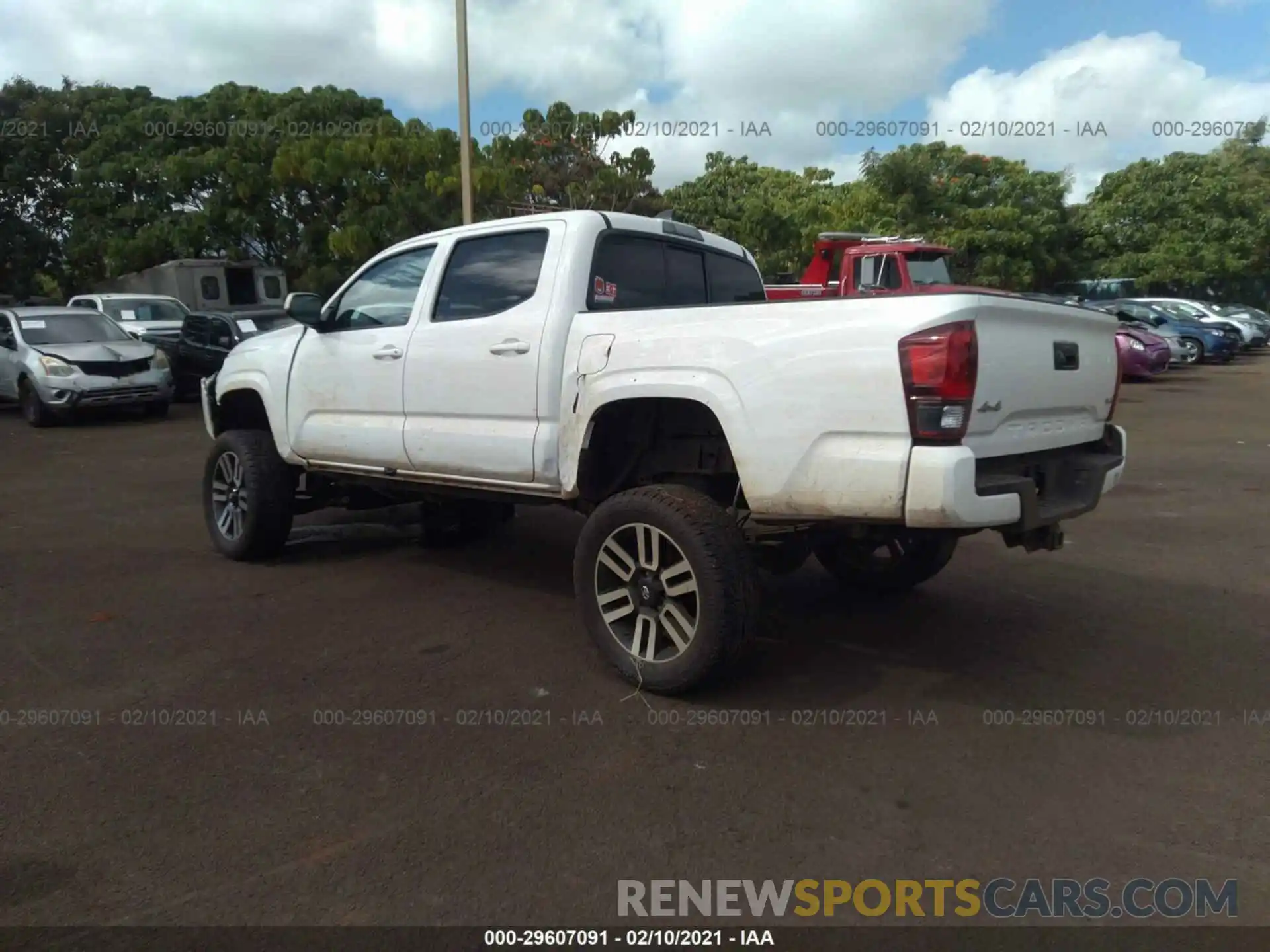 3 Photograph of a damaged car 3TMCZ5AN5MM375783 TOYOTA TACOMA 4WD 2021