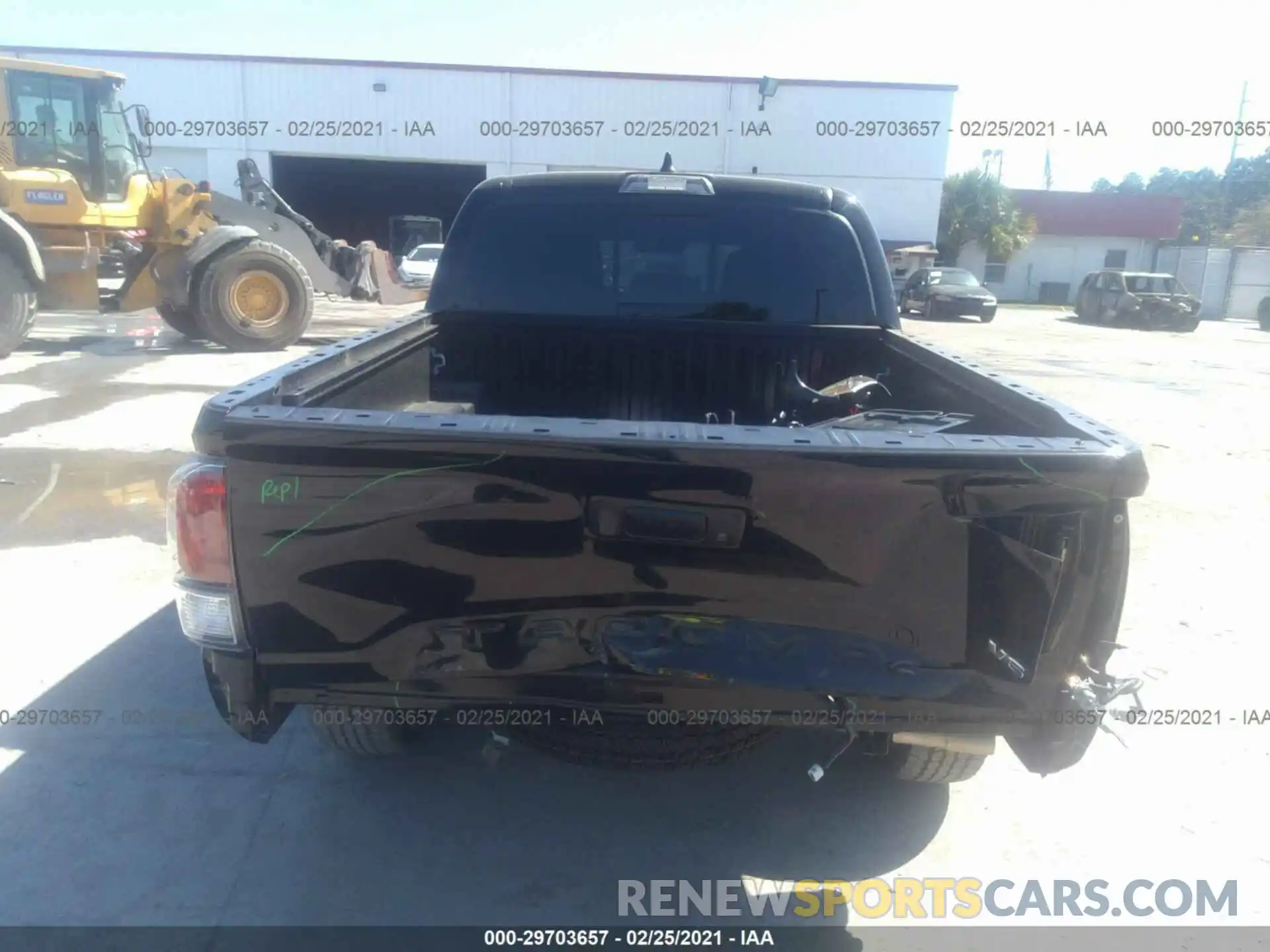 6 Photograph of a damaged car 3TMCZ5AN5MM375816 TOYOTA TACOMA 4WD 2021