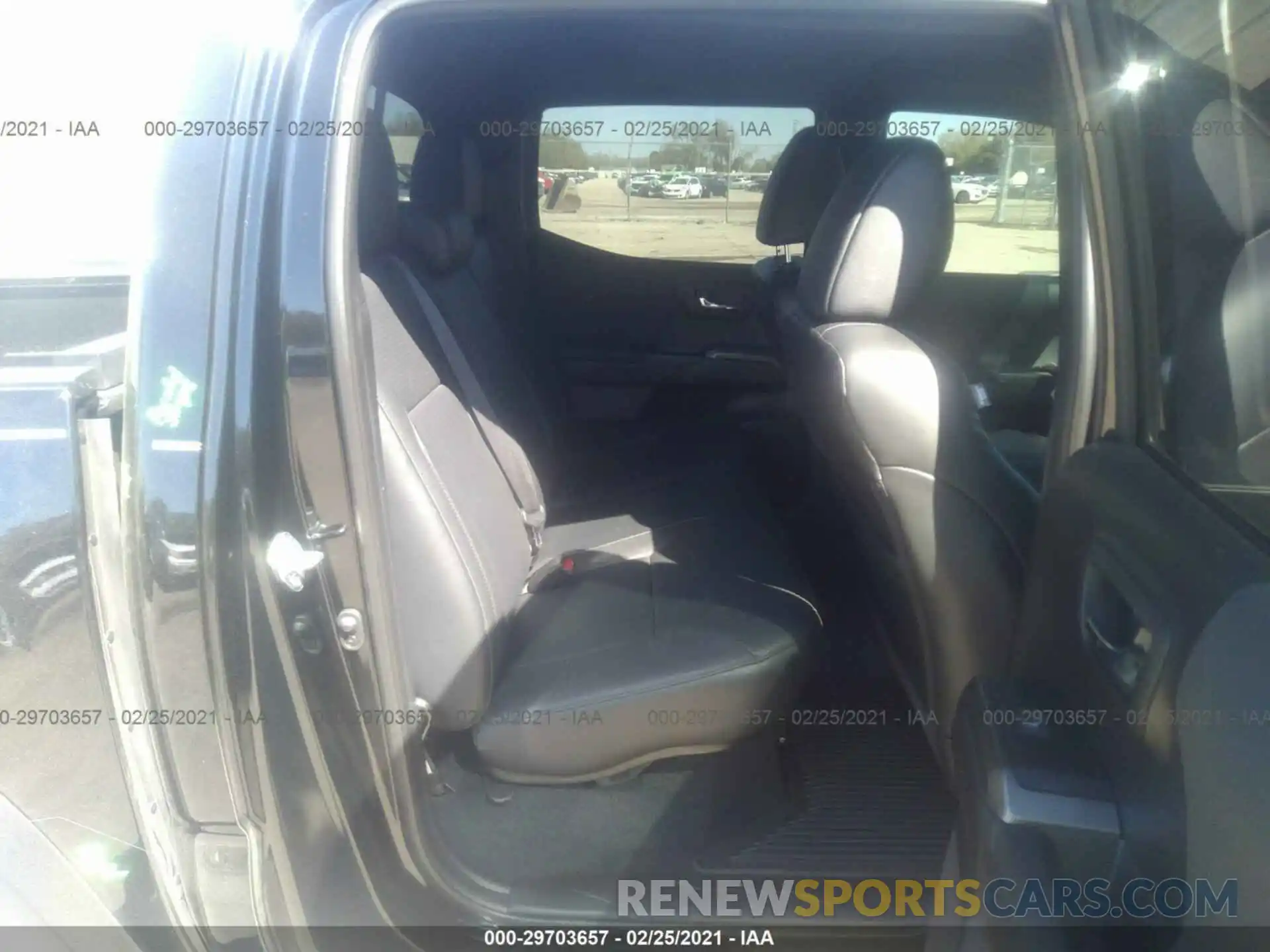 8 Photograph of a damaged car 3TMCZ5AN5MM375816 TOYOTA TACOMA 4WD 2021