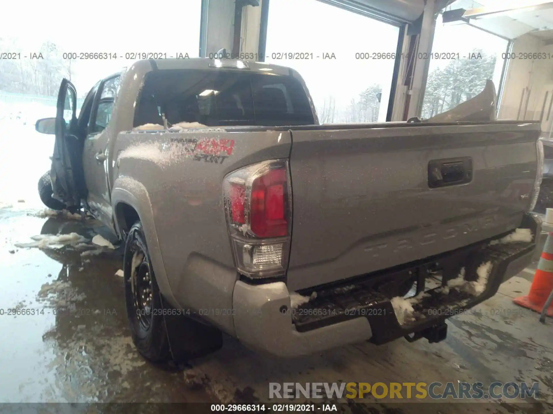 3 Photograph of a damaged car 3TMCZ5AN5MM382054 TOYOTA TACOMA 4WD 2021