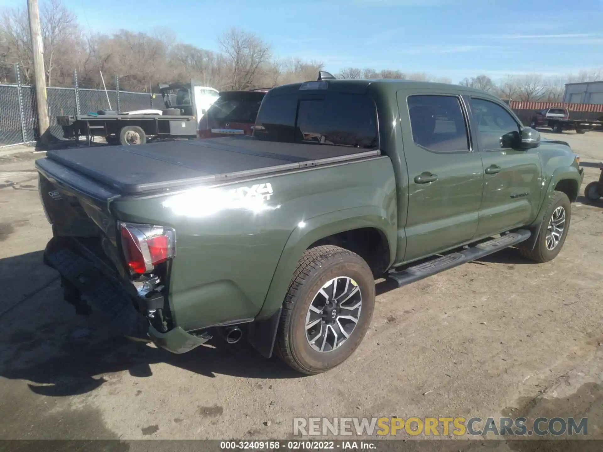 4 Фотография поврежденного автомобиля 3TMCZ5AN5MM386167 TOYOTA TACOMA 4WD 2021