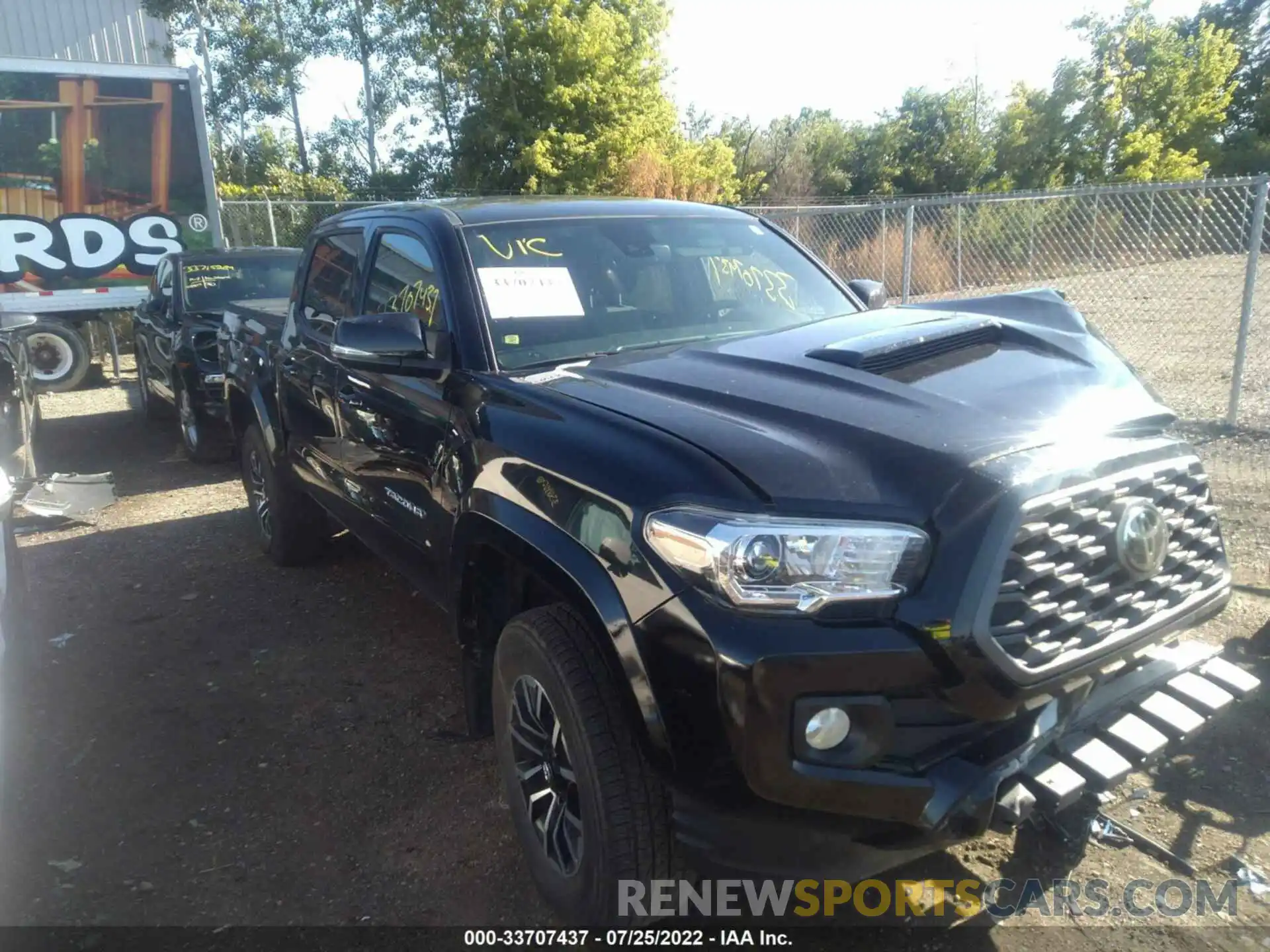 1 Фотография поврежденного автомобиля 3TMCZ5AN5MM411097 TOYOTA TACOMA 4WD 2021