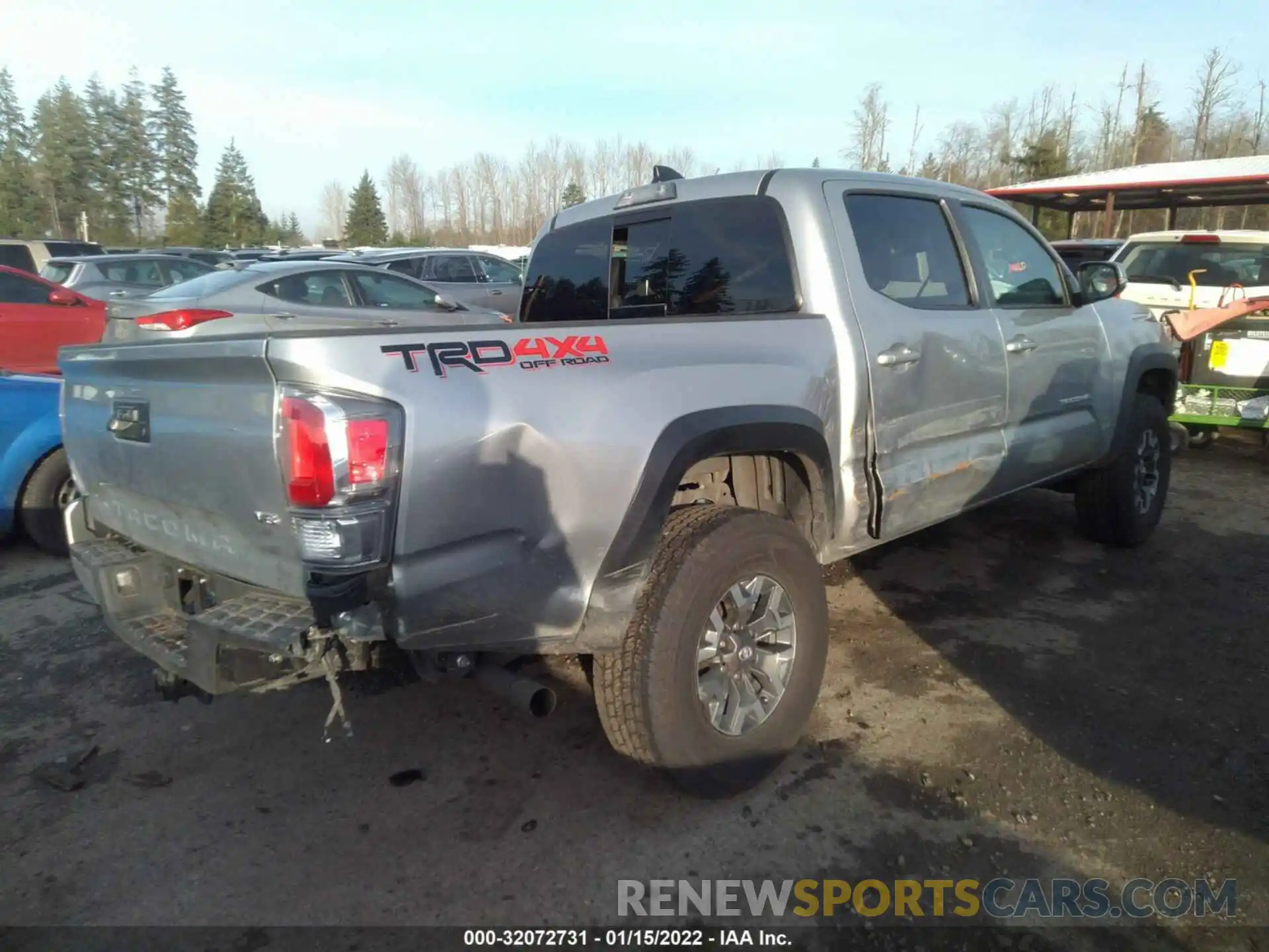 4 Photograph of a damaged car 3TMCZ5AN5MM423878 TOYOTA TACOMA 4WD 2021