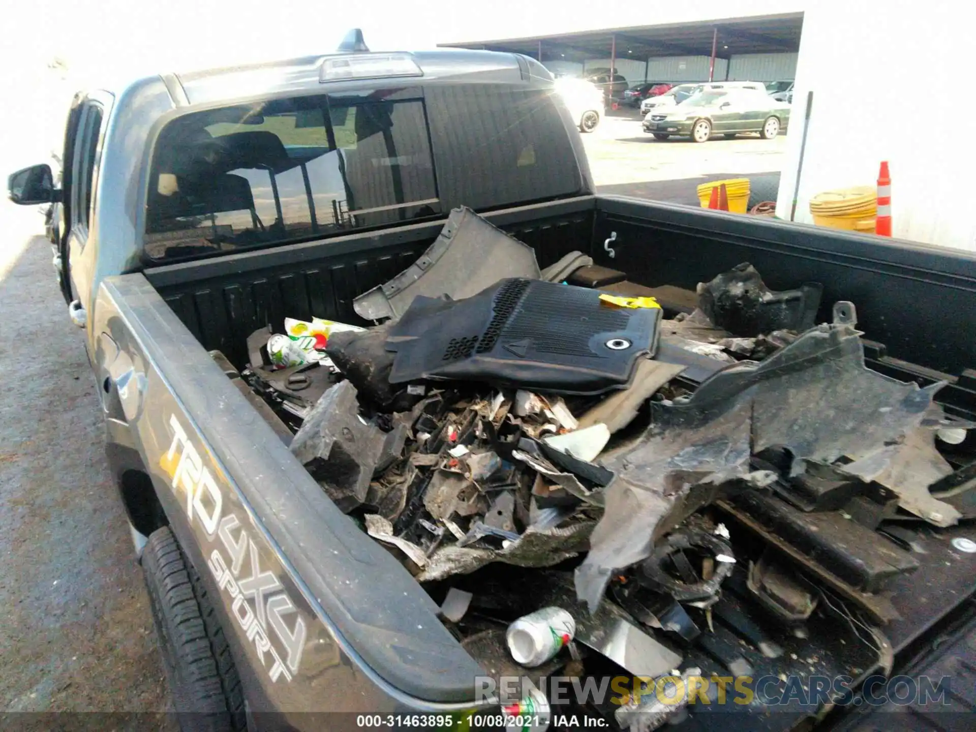 8 Фотография поврежденного автомобиля 3TMCZ5AN5MM431172 TOYOTA TACOMA 4WD 2021