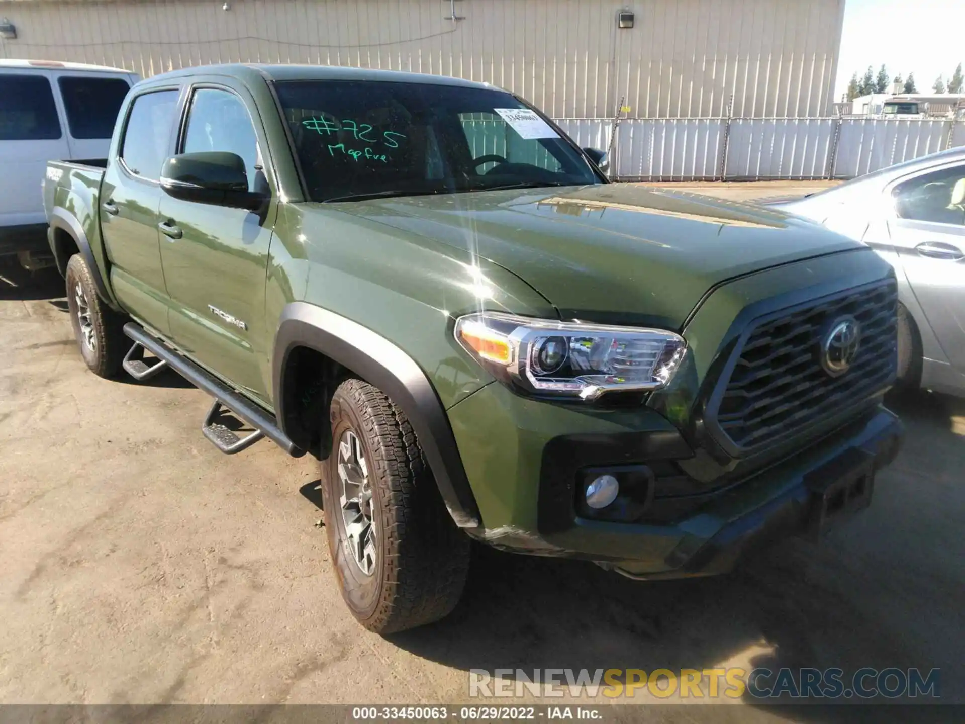 1 Photograph of a damaged car 3TMCZ5AN5MM432693 TOYOTA TACOMA 4WD 2021