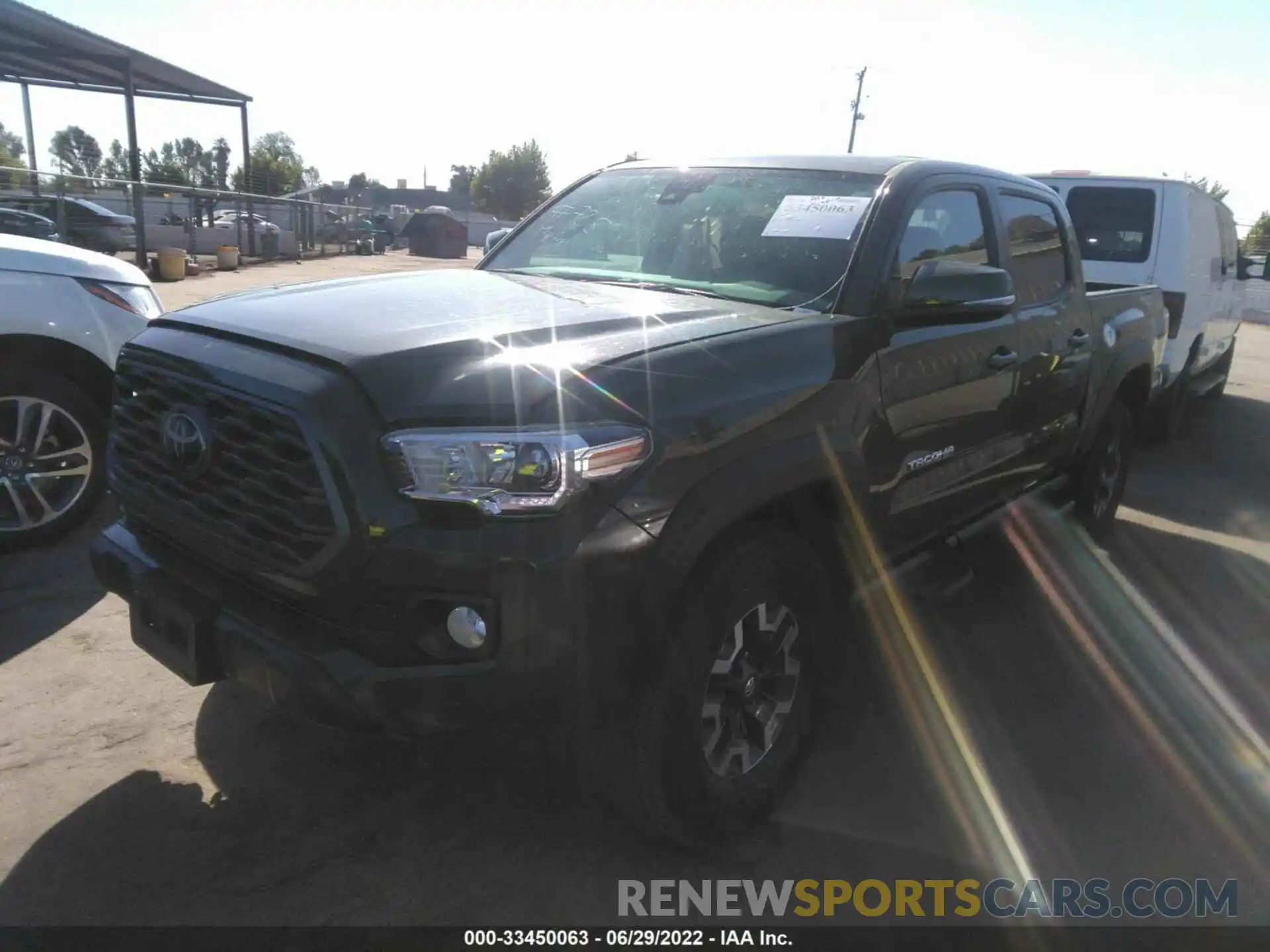 2 Photograph of a damaged car 3TMCZ5AN5MM432693 TOYOTA TACOMA 4WD 2021