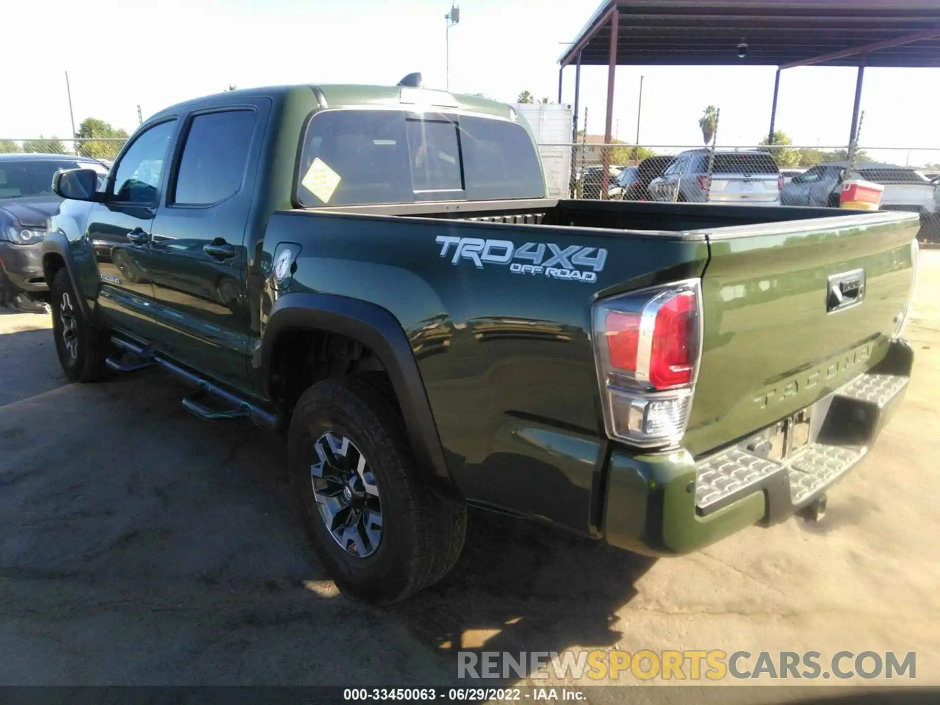 3 Photograph of a damaged car 3TMCZ5AN5MM432693 TOYOTA TACOMA 4WD 2021